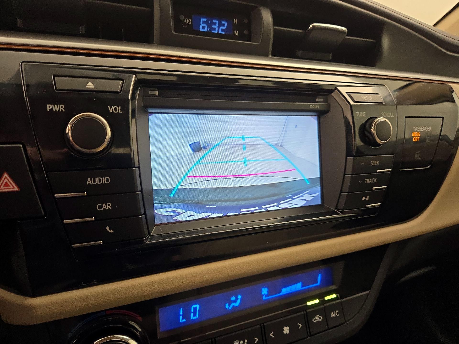 Thumbnail: 2015 Toyota Corolla - 14