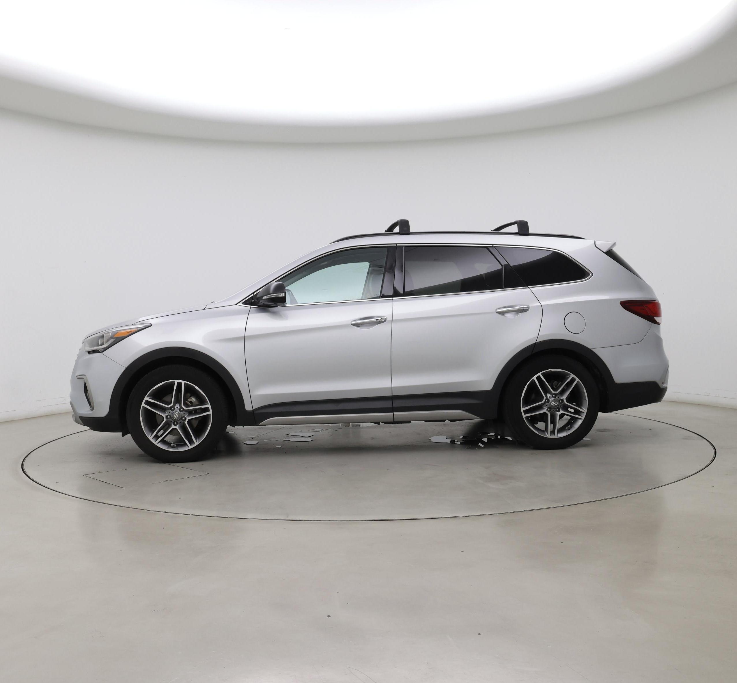 Thumbnail: 2018 Hyundai Santa Fe - 3