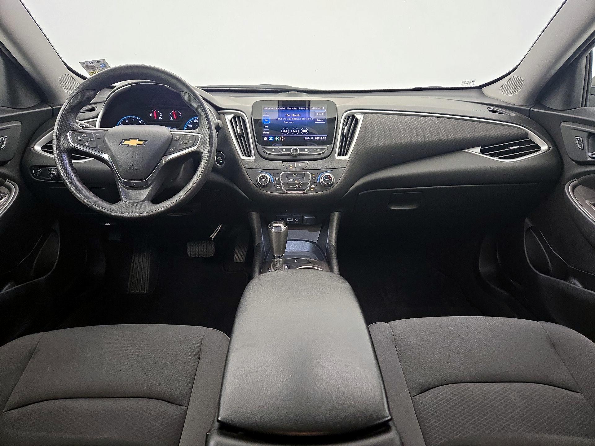Thumbnail: 2020 Chevrolet Malibu - 9