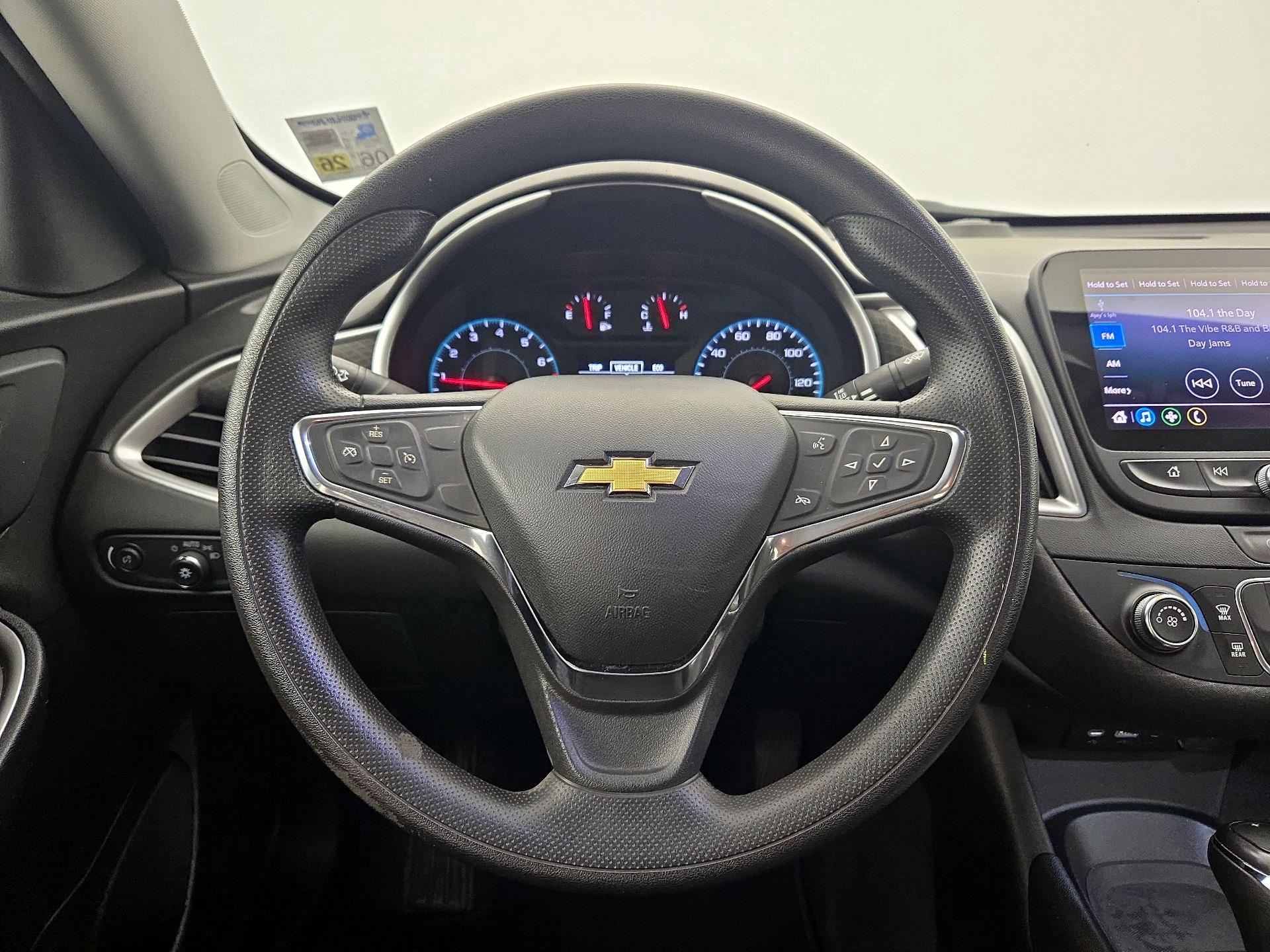 Thumbnail: 2020 Chevrolet Malibu - 10