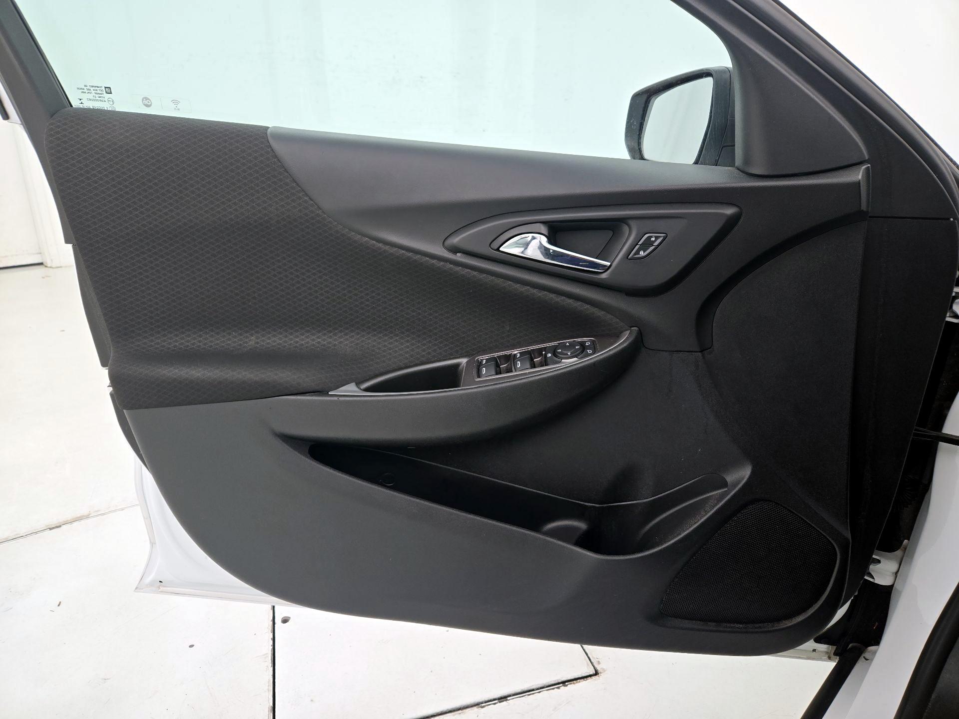 Thumbnail: 2020 Chevrolet Malibu - 12