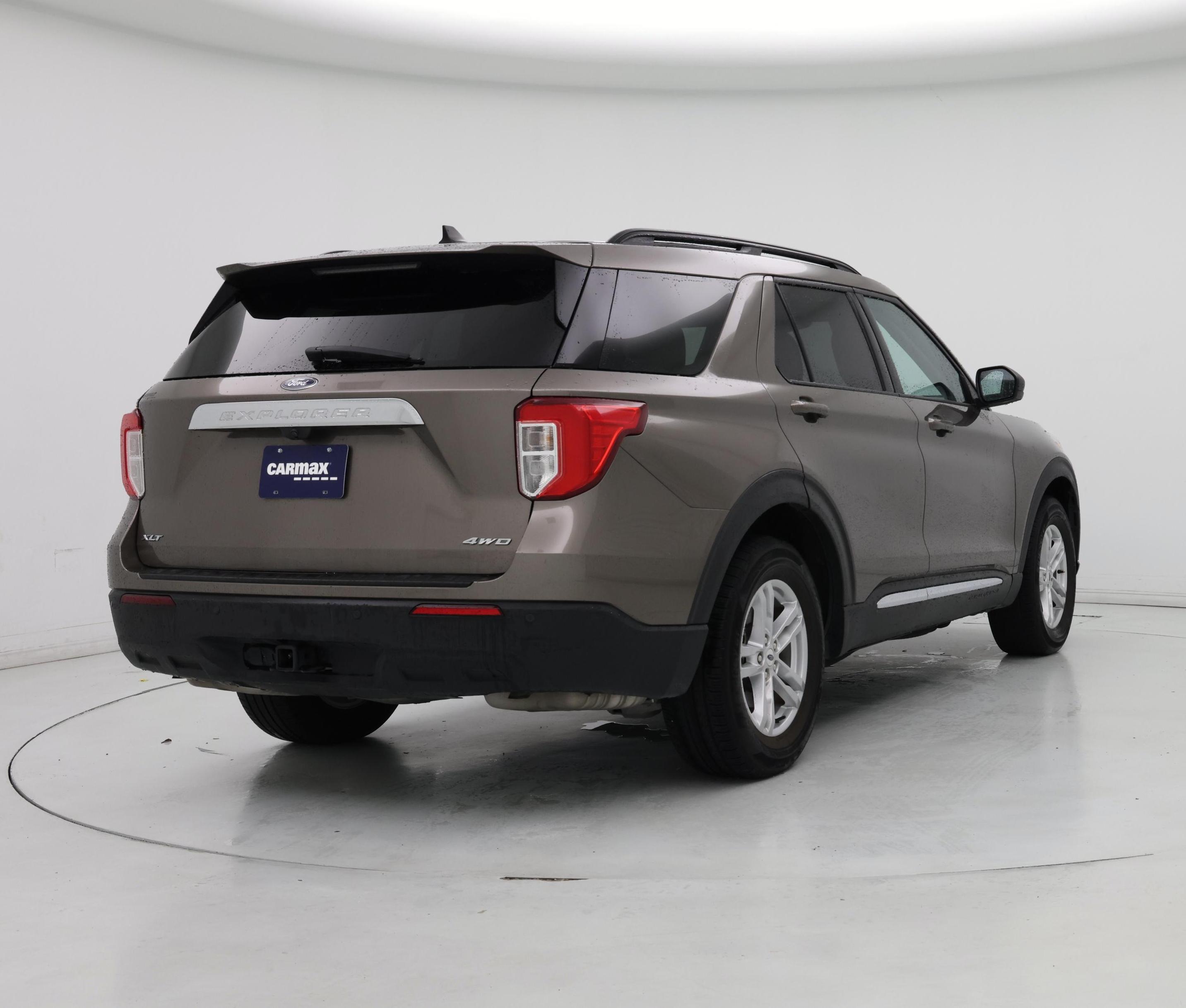 Thumbnail: 2021 Ford Explorer - 8