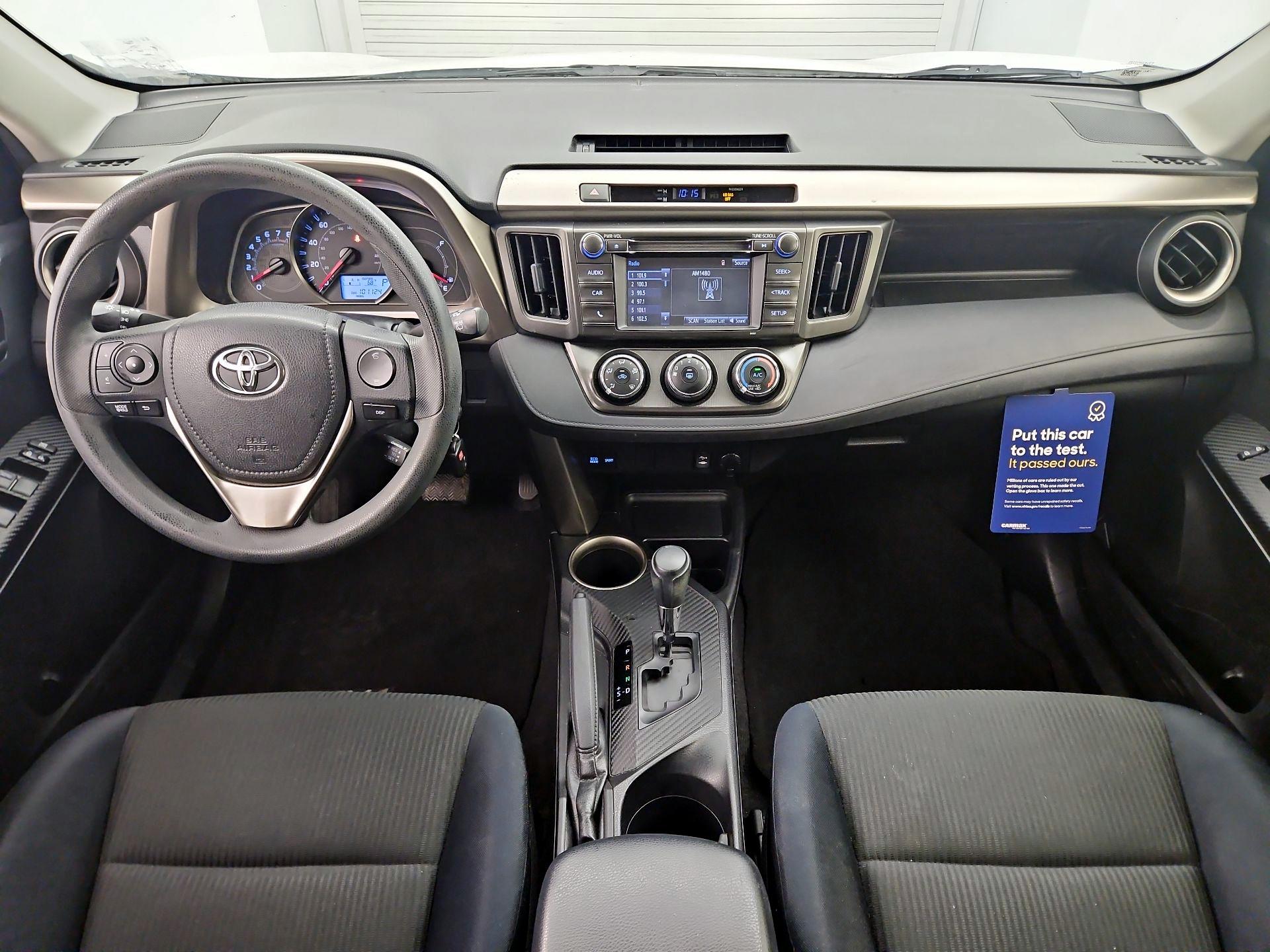 Thumbnail: 2015 Toyota RAV4 - 9