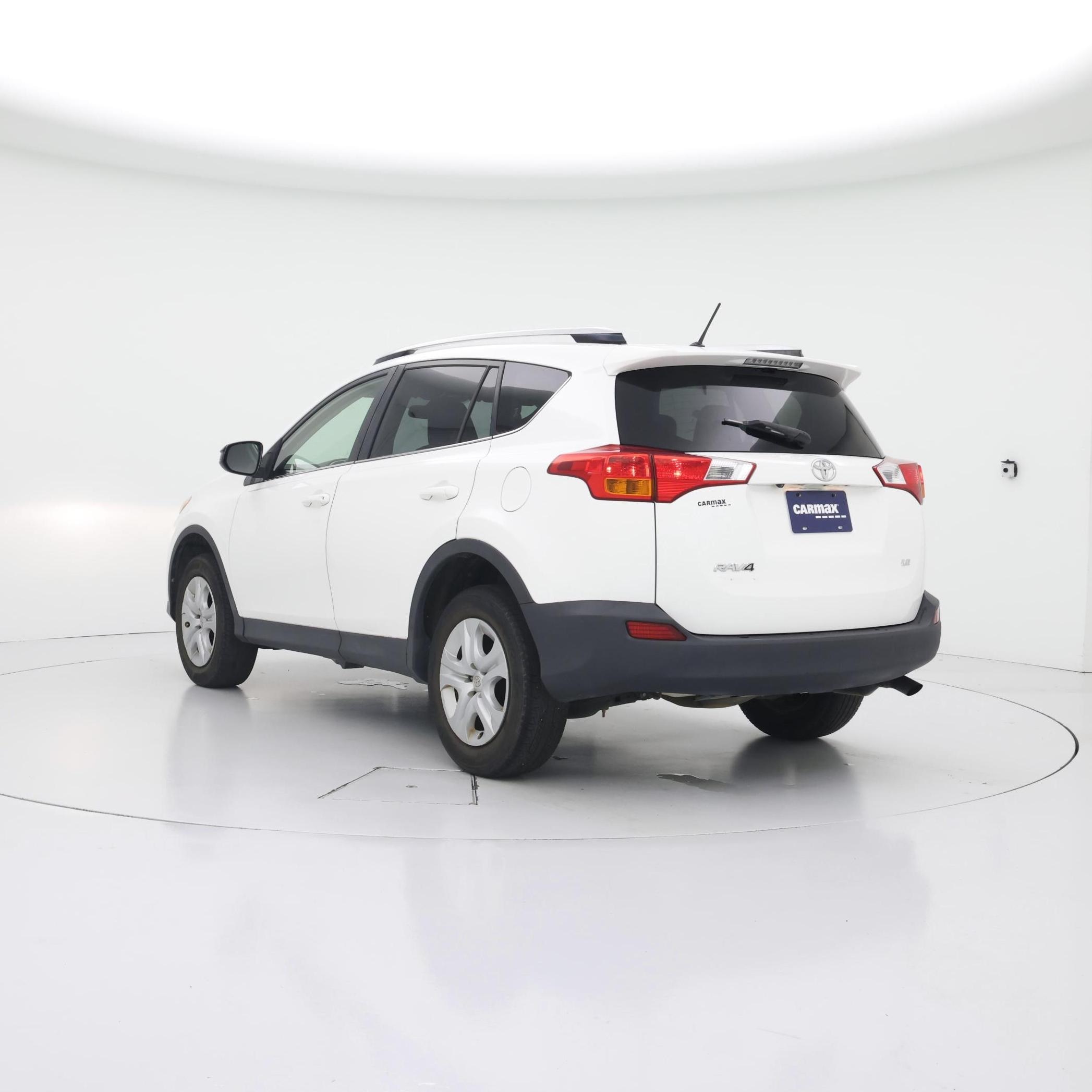 Thumbnail: 2015 Toyota RAV4 - 2