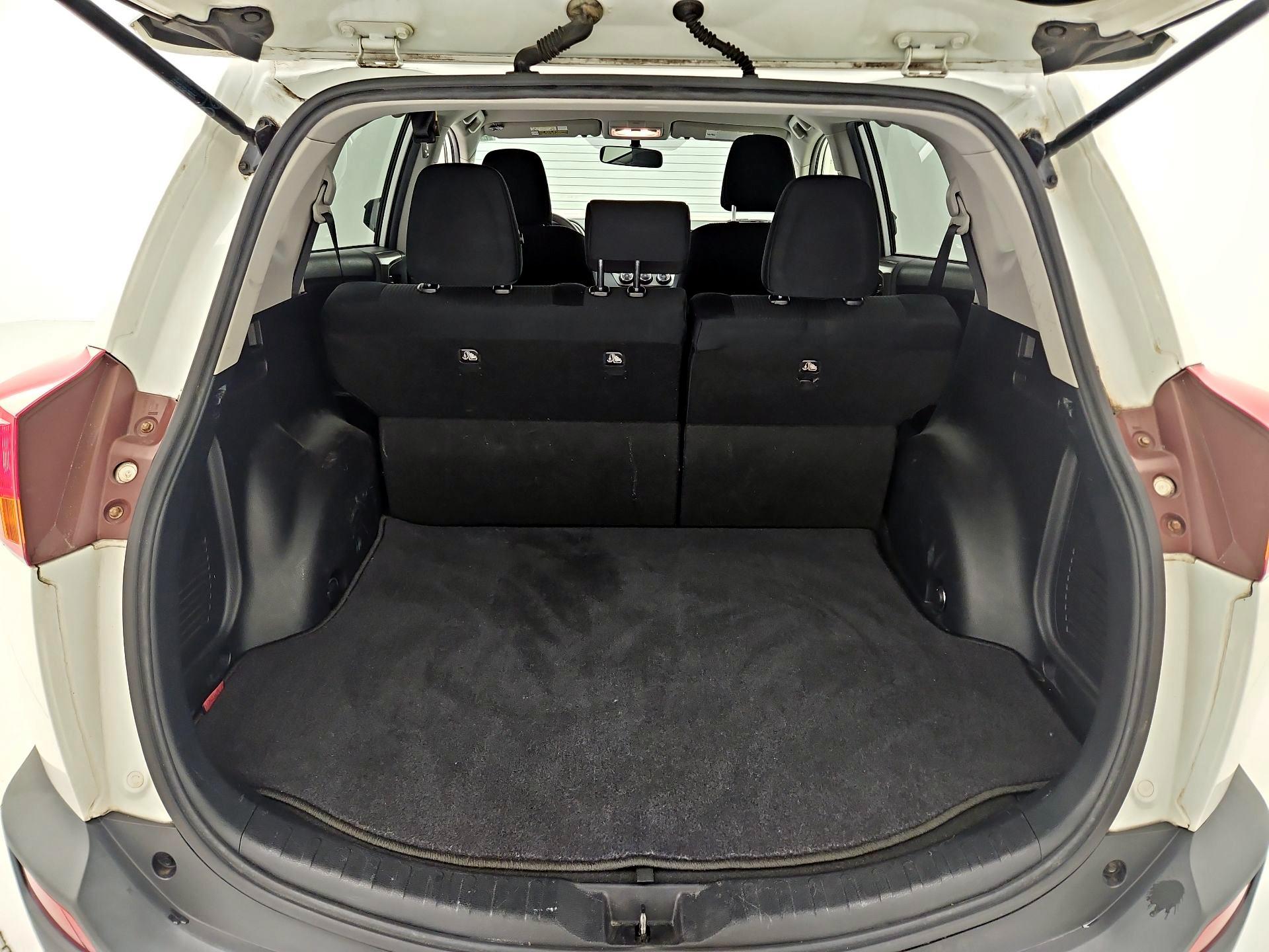 Thumbnail: 2015 Toyota RAV4 - 20