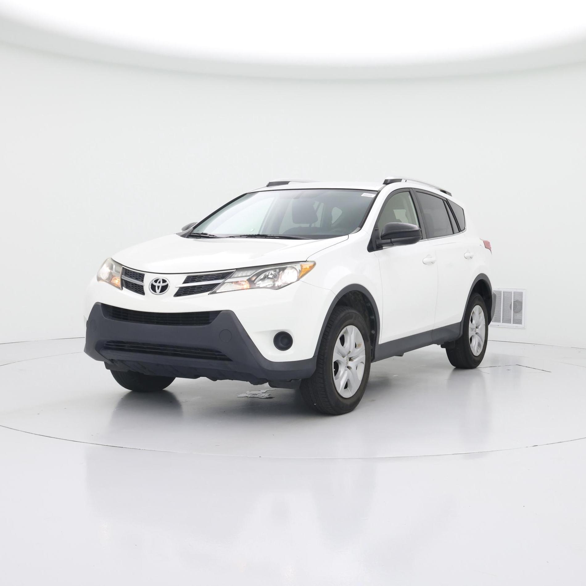 Thumbnail: 2015 Toyota RAV4 - 4