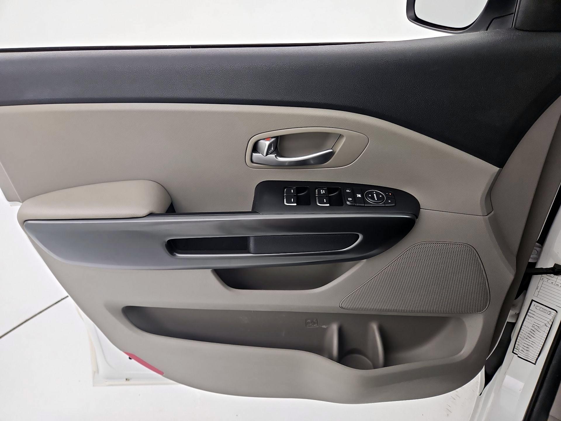Thumbnail: 2021 Kia Sedona - 12