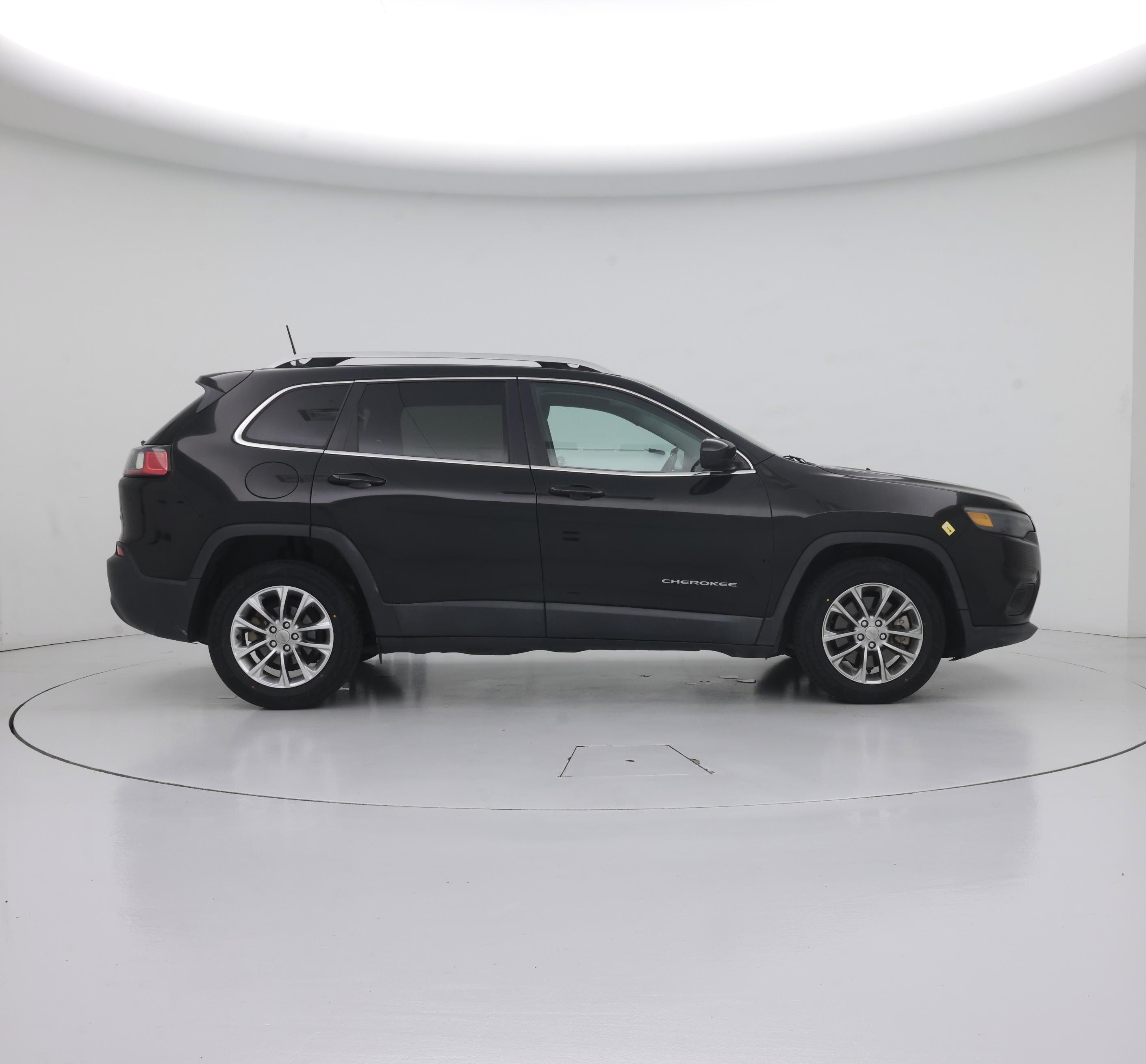 Thumbnail: 2019 Jeep Cherokee - 7