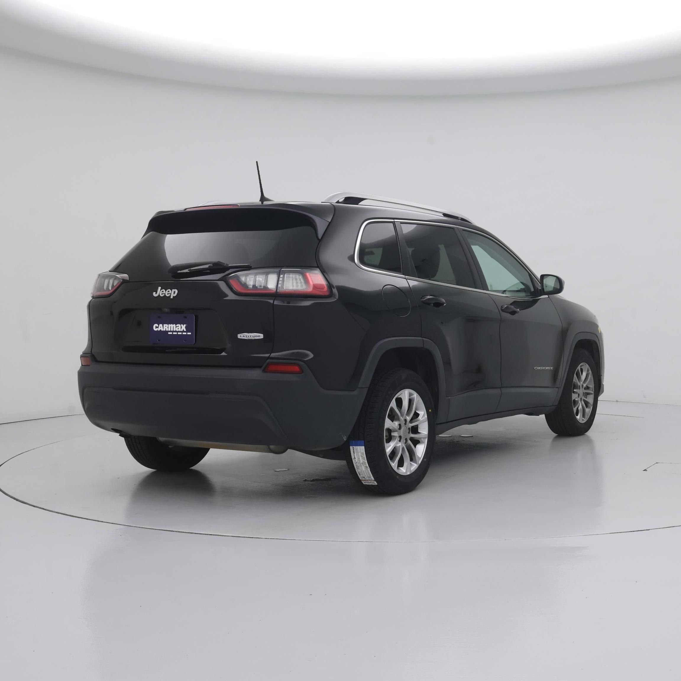 Thumbnail: 2019 Jeep Cherokee - 8