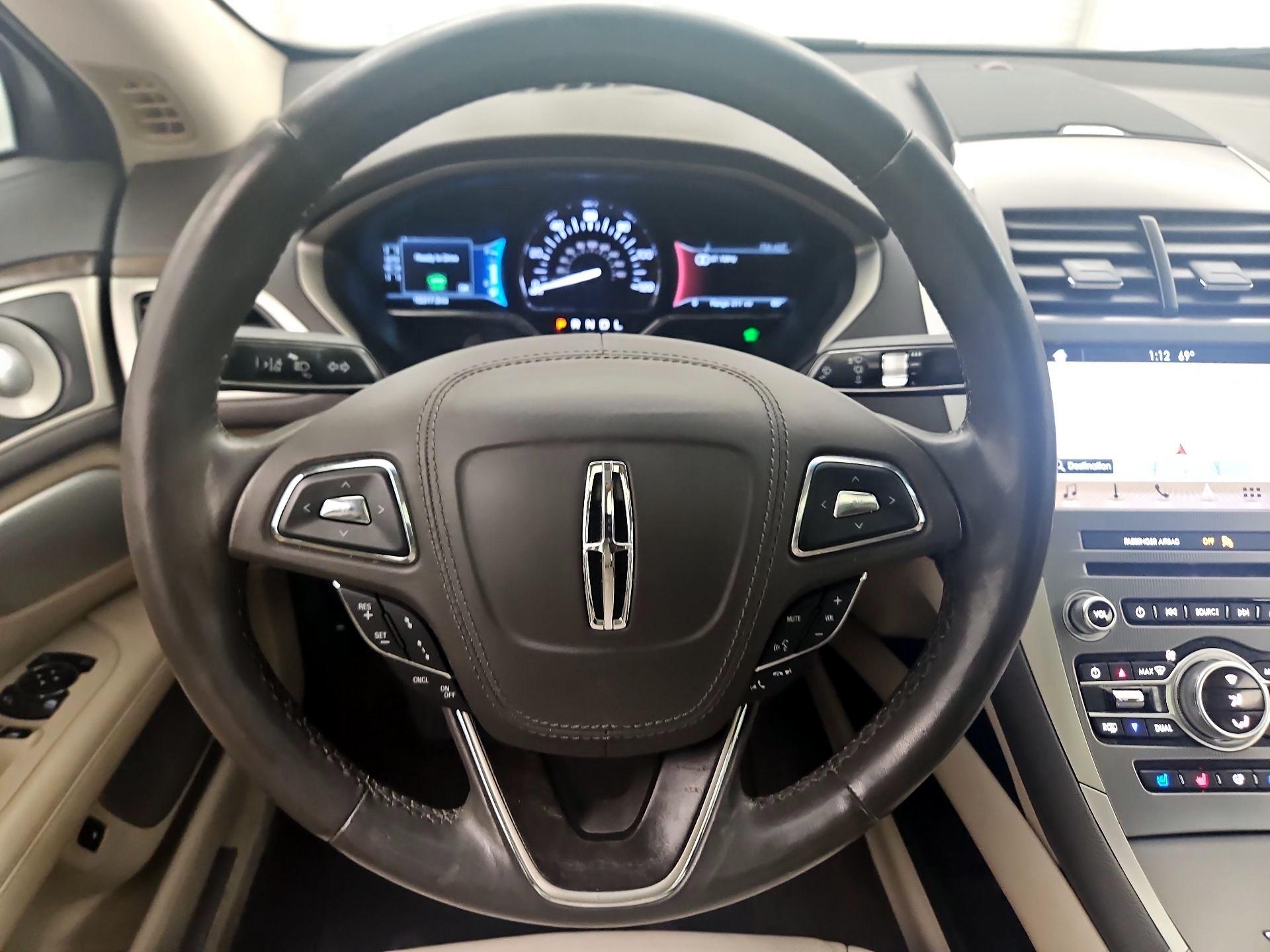 Thumbnail: 2019 Lincoln MKZ - 10