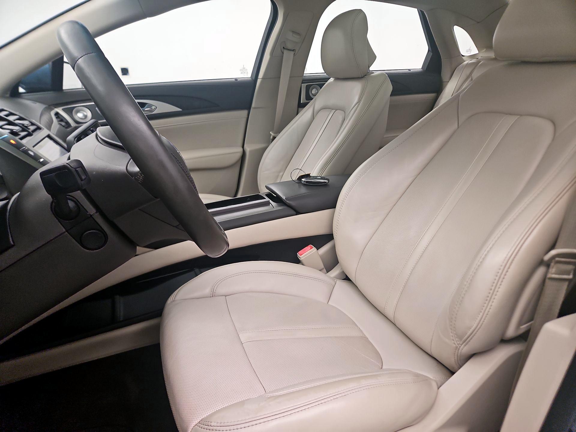 Thumbnail: 2019 Lincoln MKZ - 11