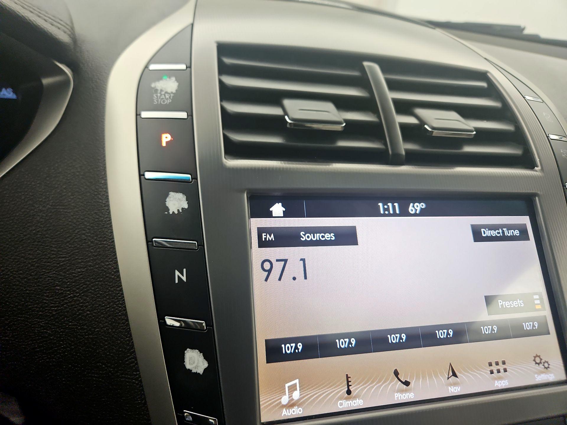 Thumbnail: 2019 Lincoln MKZ - 17
