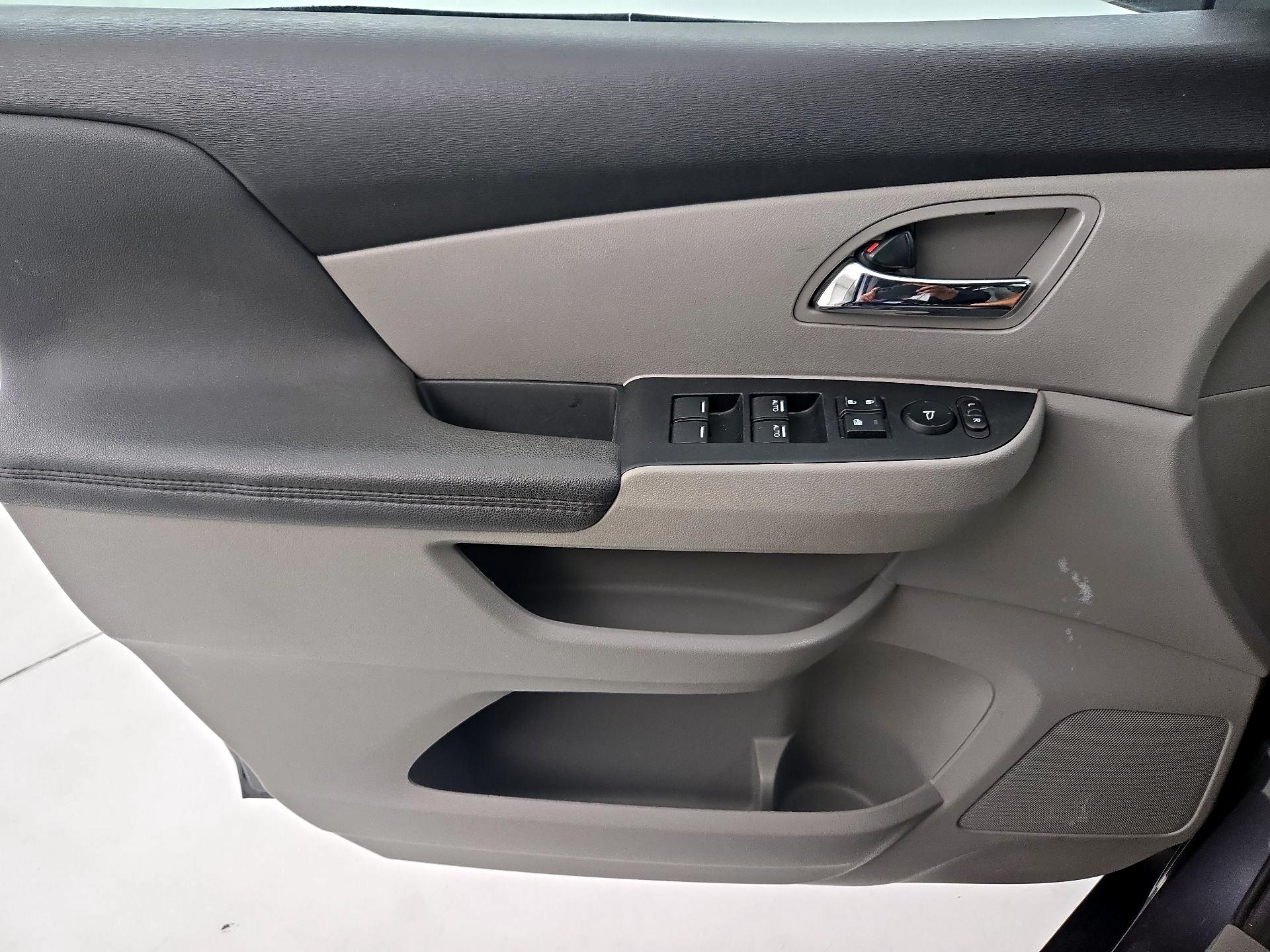 Thumbnail: 2016 Honda Odyssey - 12