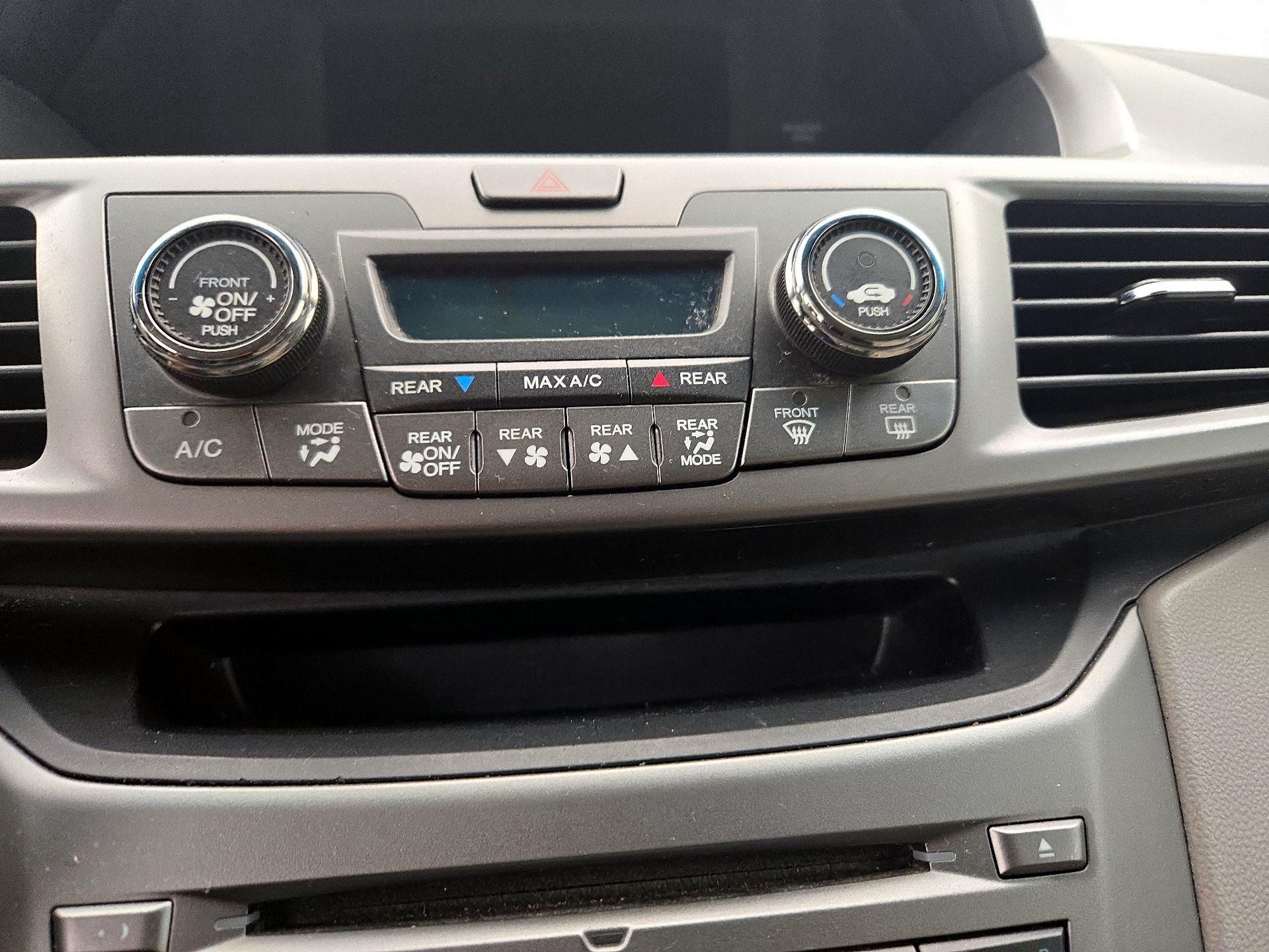 Thumbnail: 2016 Honda Odyssey - 16