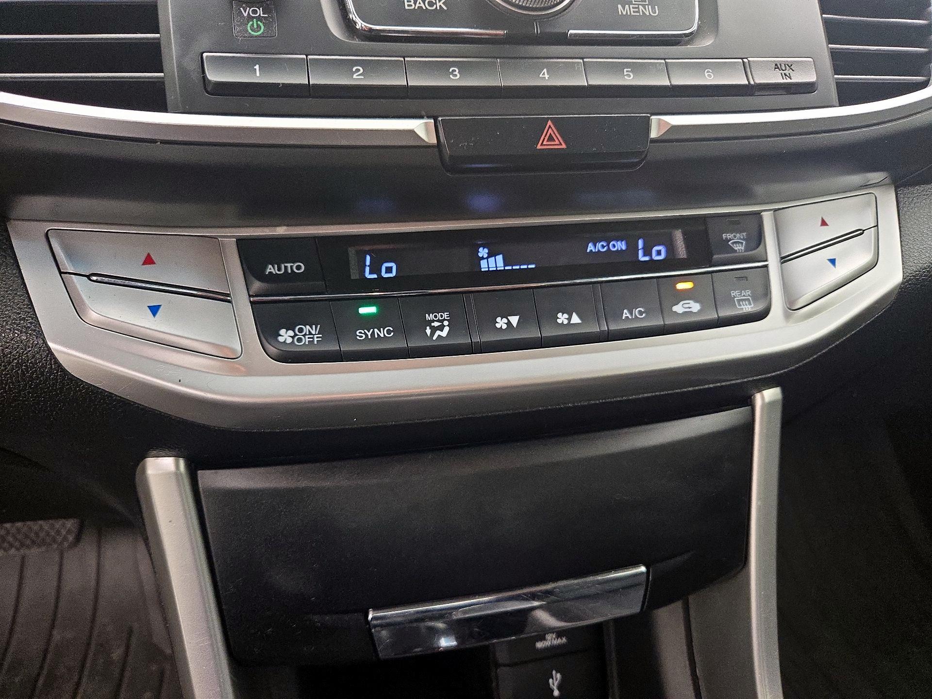 Thumbnail: 2015 Honda Accord - 16