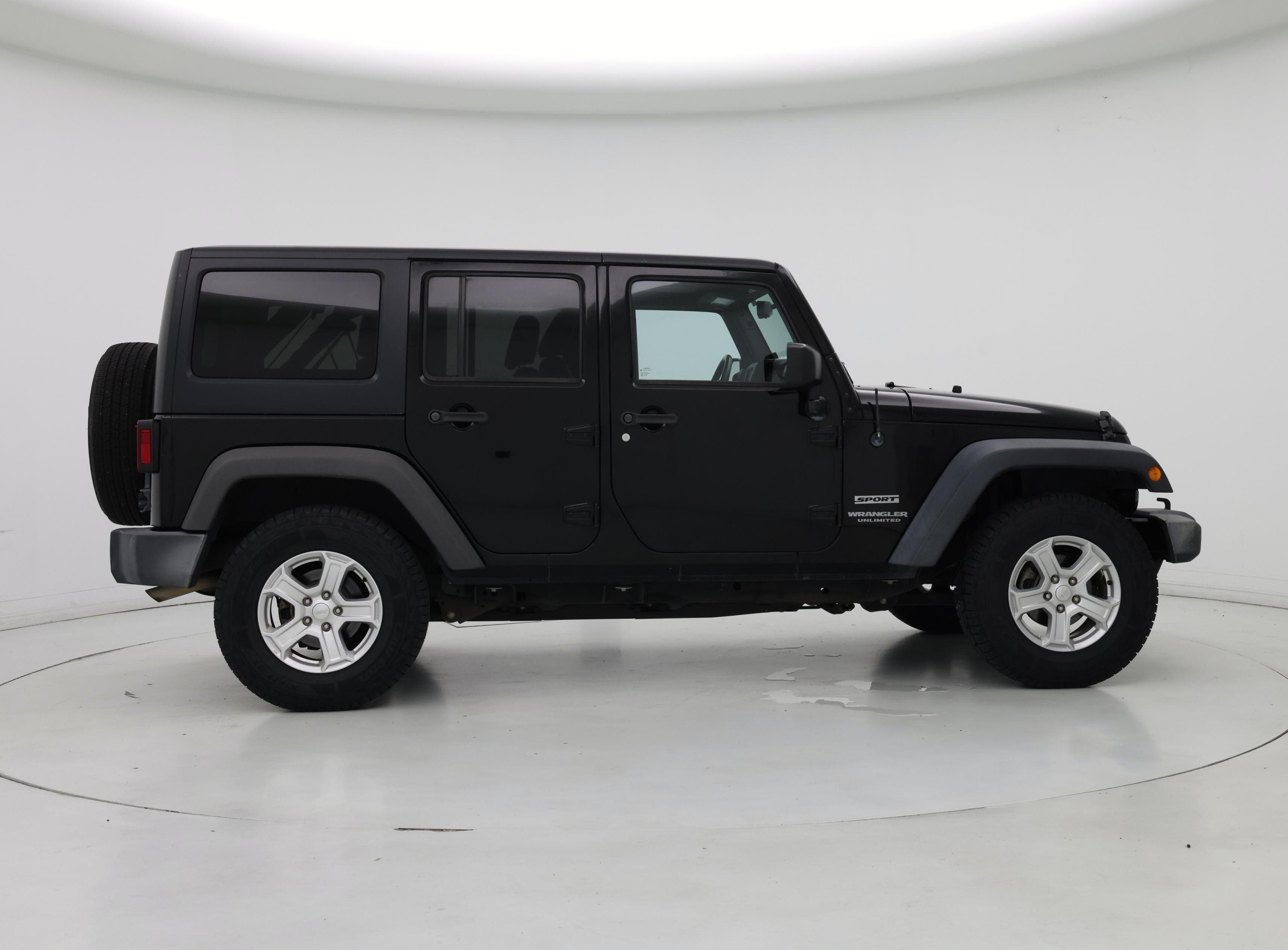 Thumbnail: 2017 Jeep Wrangler - 7