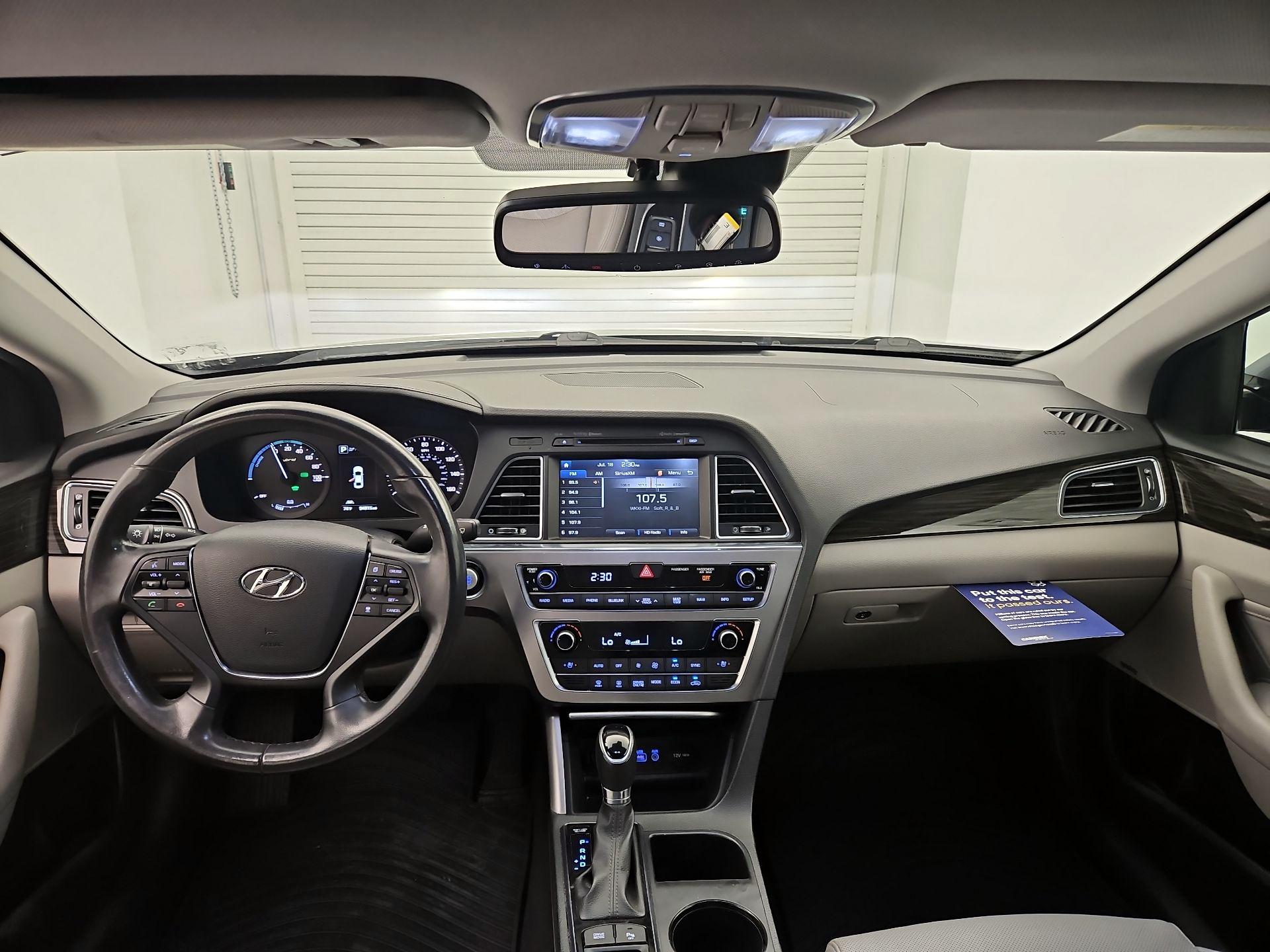 Thumbnail: 2017 Hyundai Sonata - 9