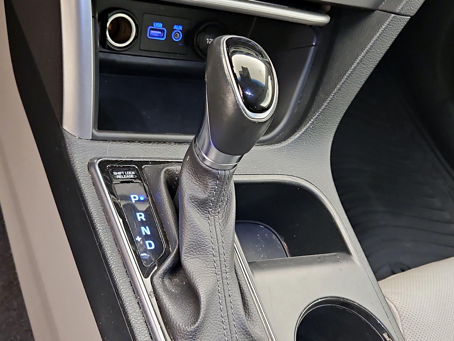 Thumbnail: 2017 Hyundai Sonata - 18