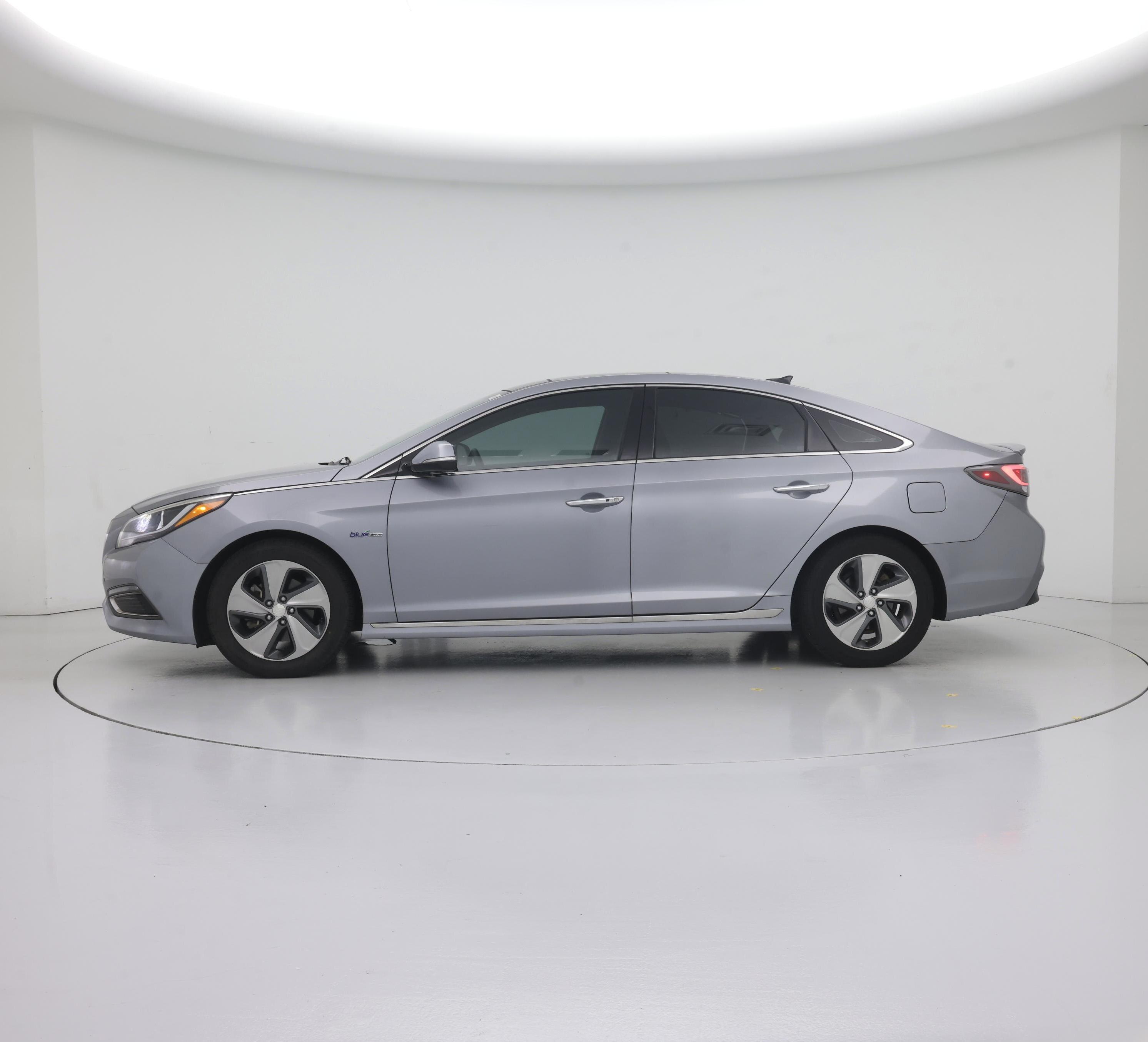 Thumbnail: 2017 Hyundai Sonata - 3