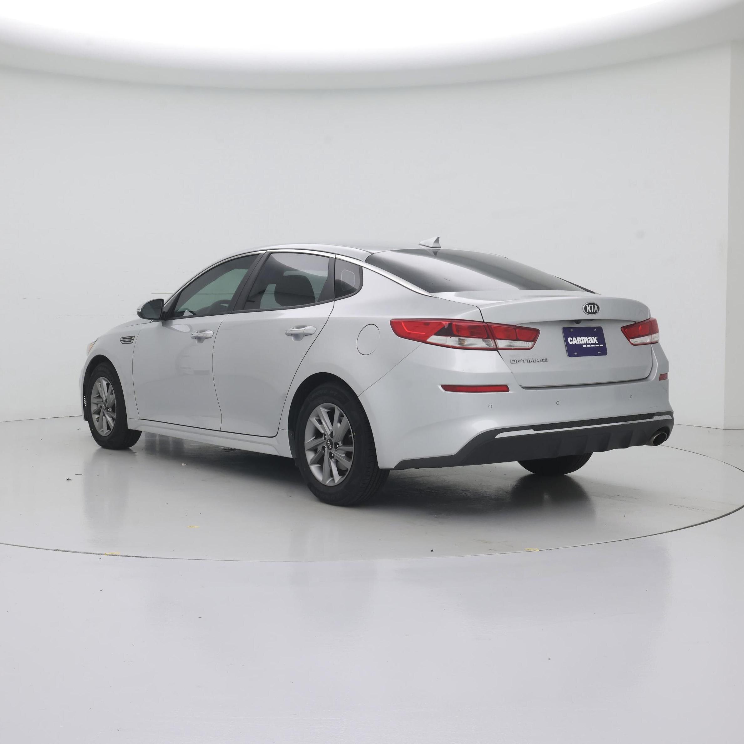 Thumbnail: 2019 Kia Optima - 2