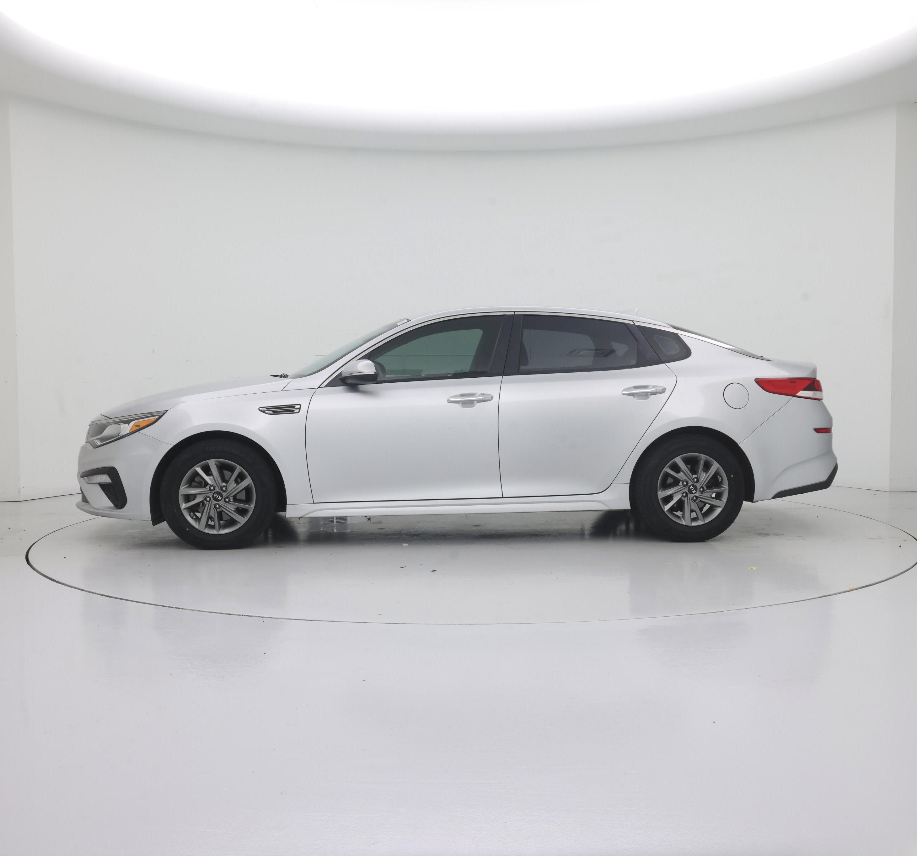 Thumbnail: 2019 Kia Optima - 3