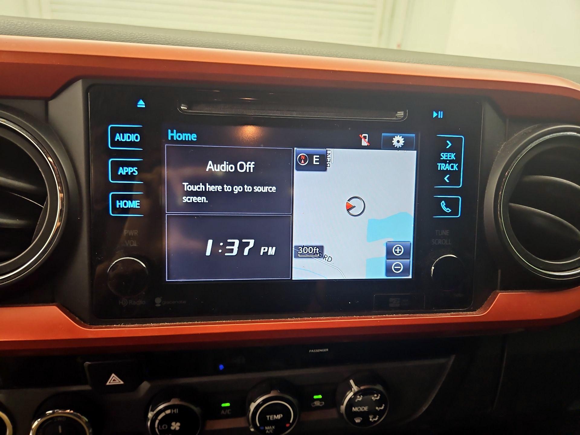 Thumbnail: 2016 Toyota Tacoma - 16
