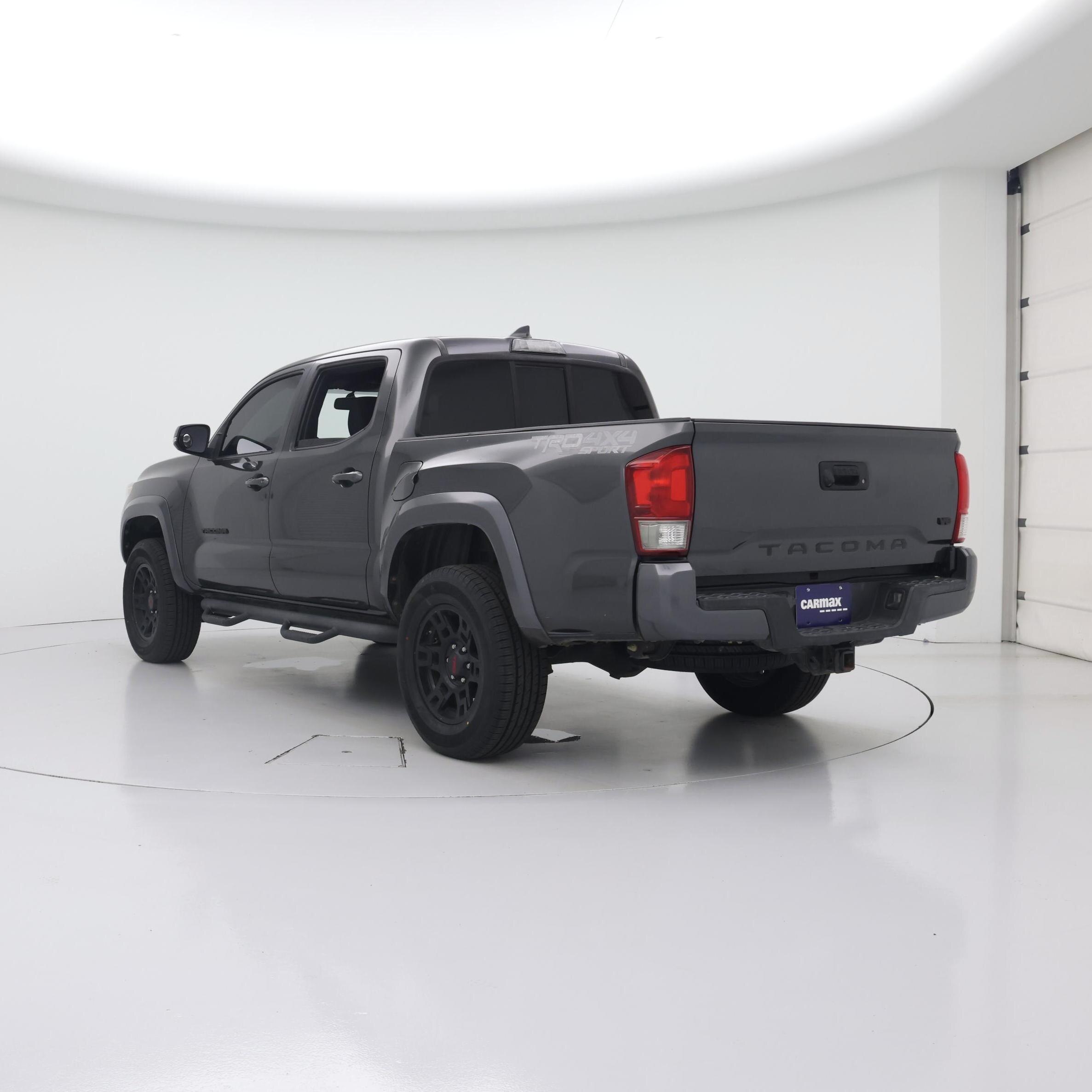 Thumbnail: 2016 Toyota Tacoma - 2