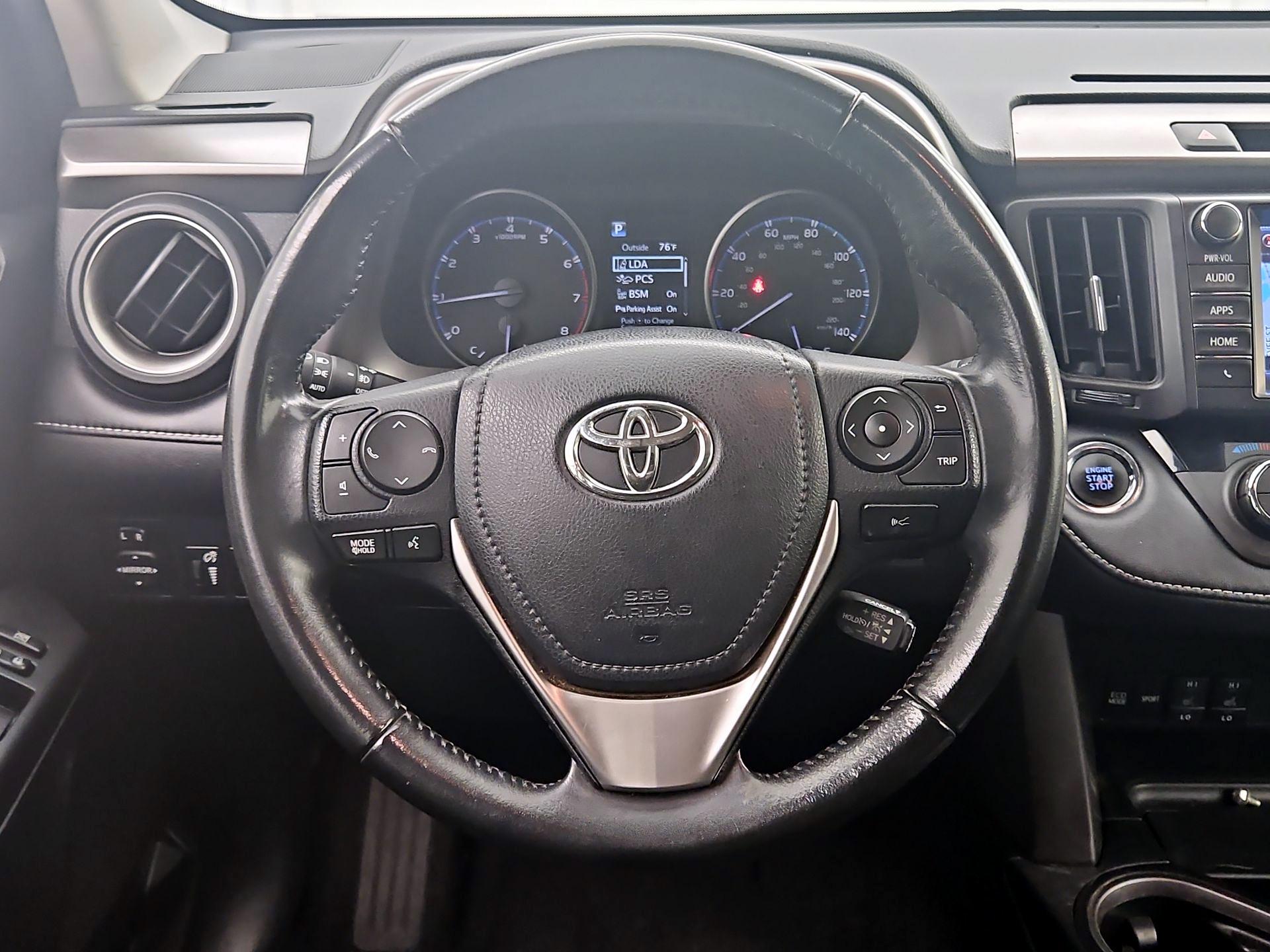 Thumbnail: 2018 Toyota RAV4 - 10