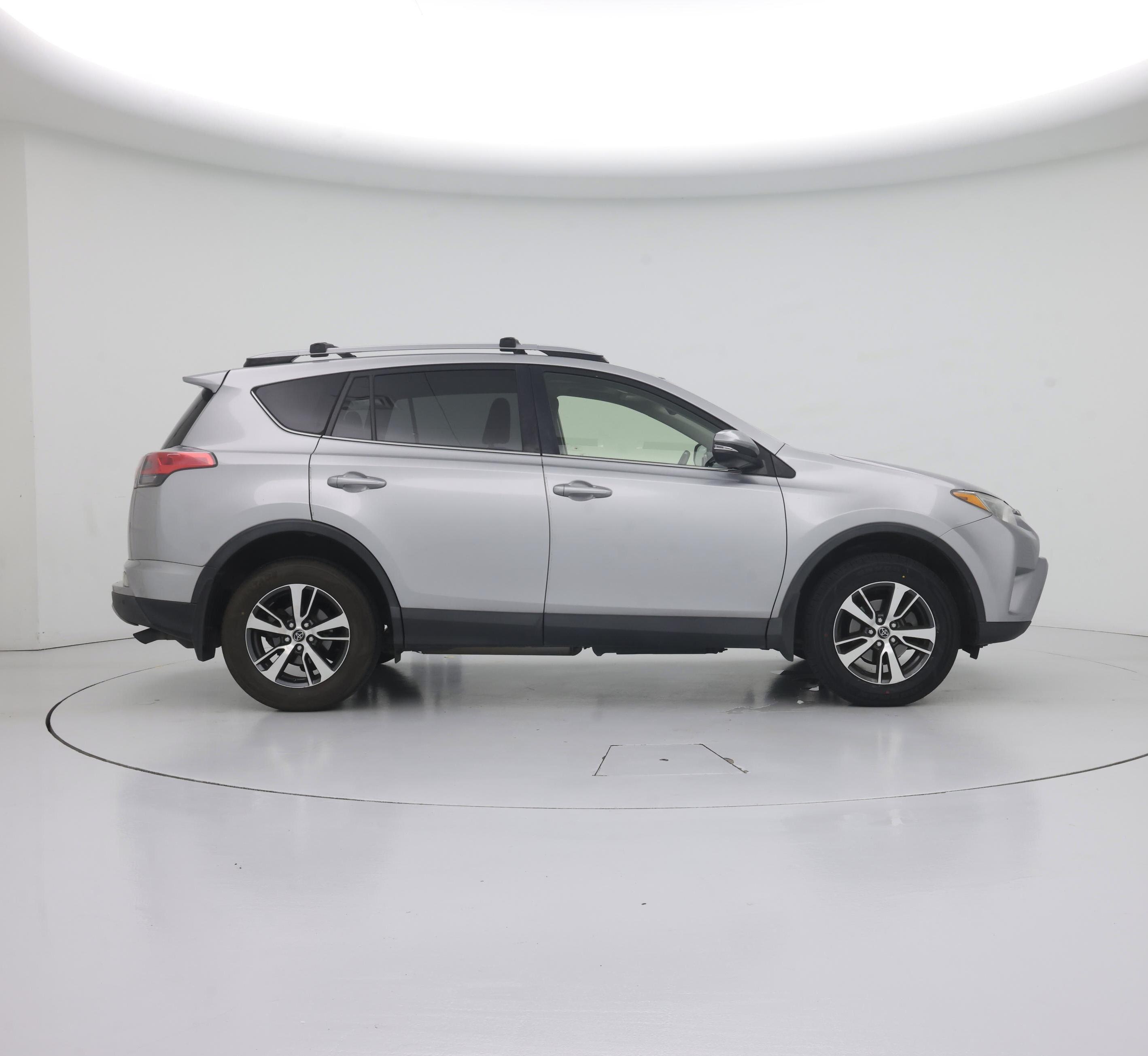 Thumbnail: 2018 Toyota RAV4 - 7