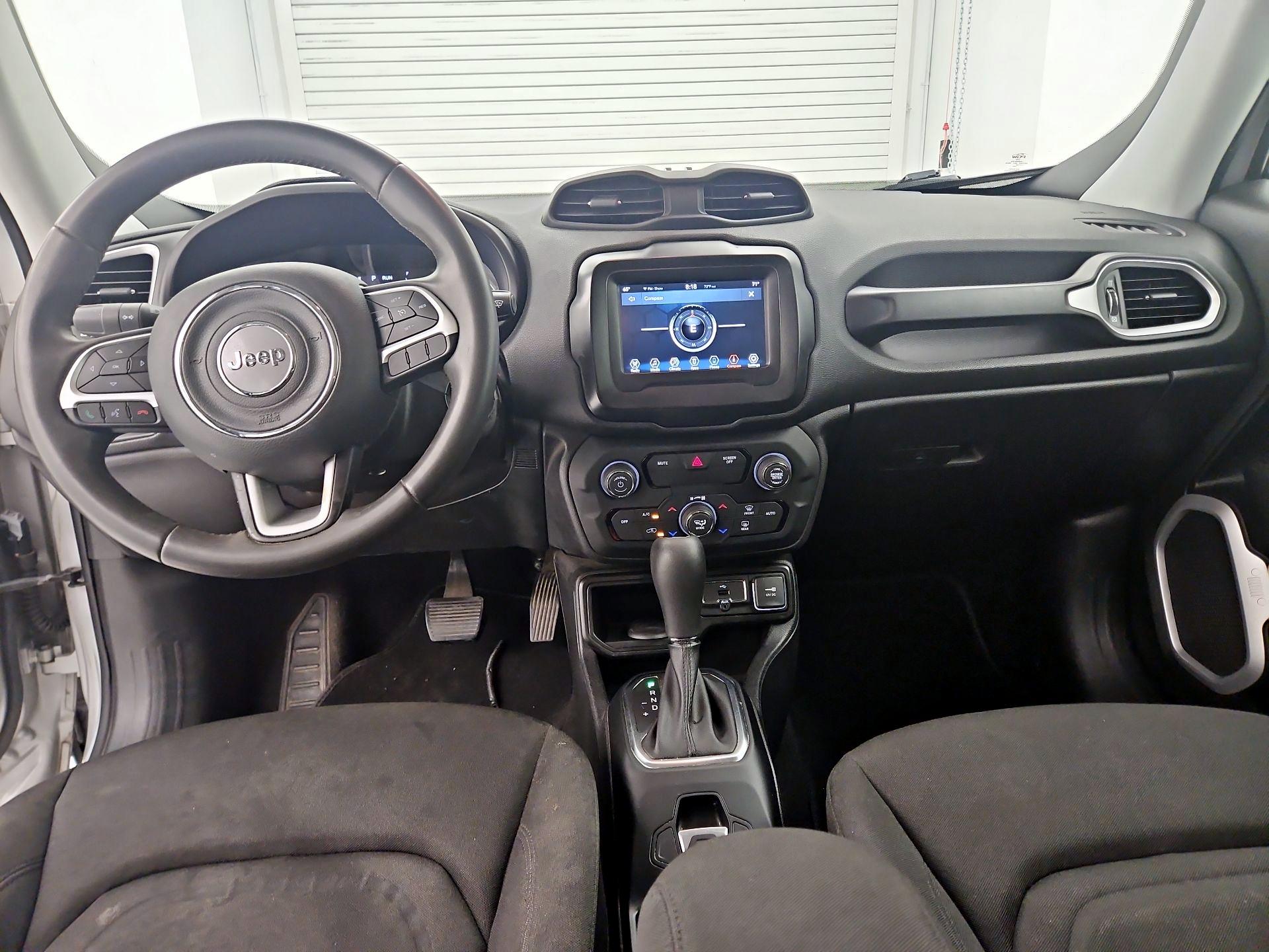 Thumbnail: 2018 Jeep Renegade - 9