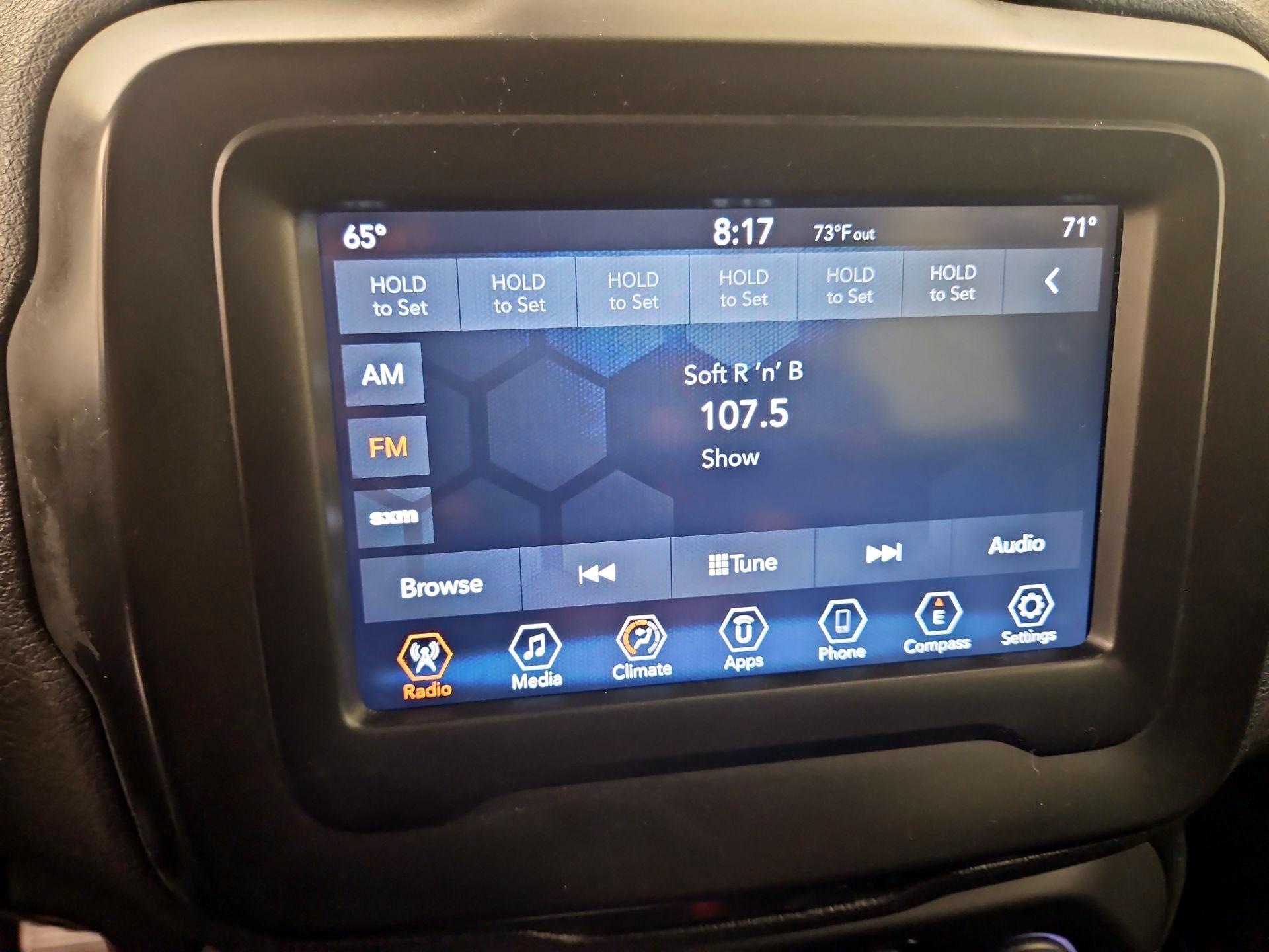 Thumbnail: 2018 Jeep Renegade - 15