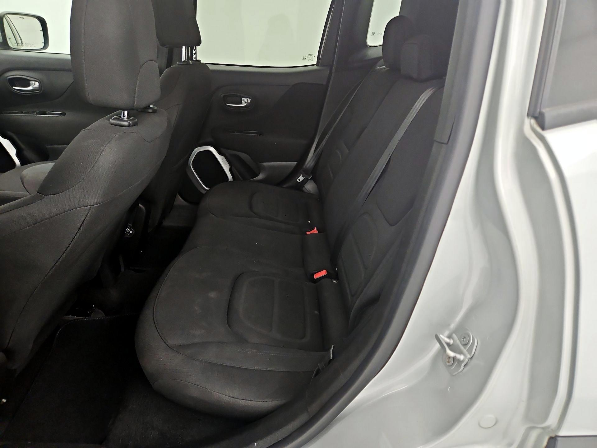 Thumbnail: 2018 Jeep Renegade - 19