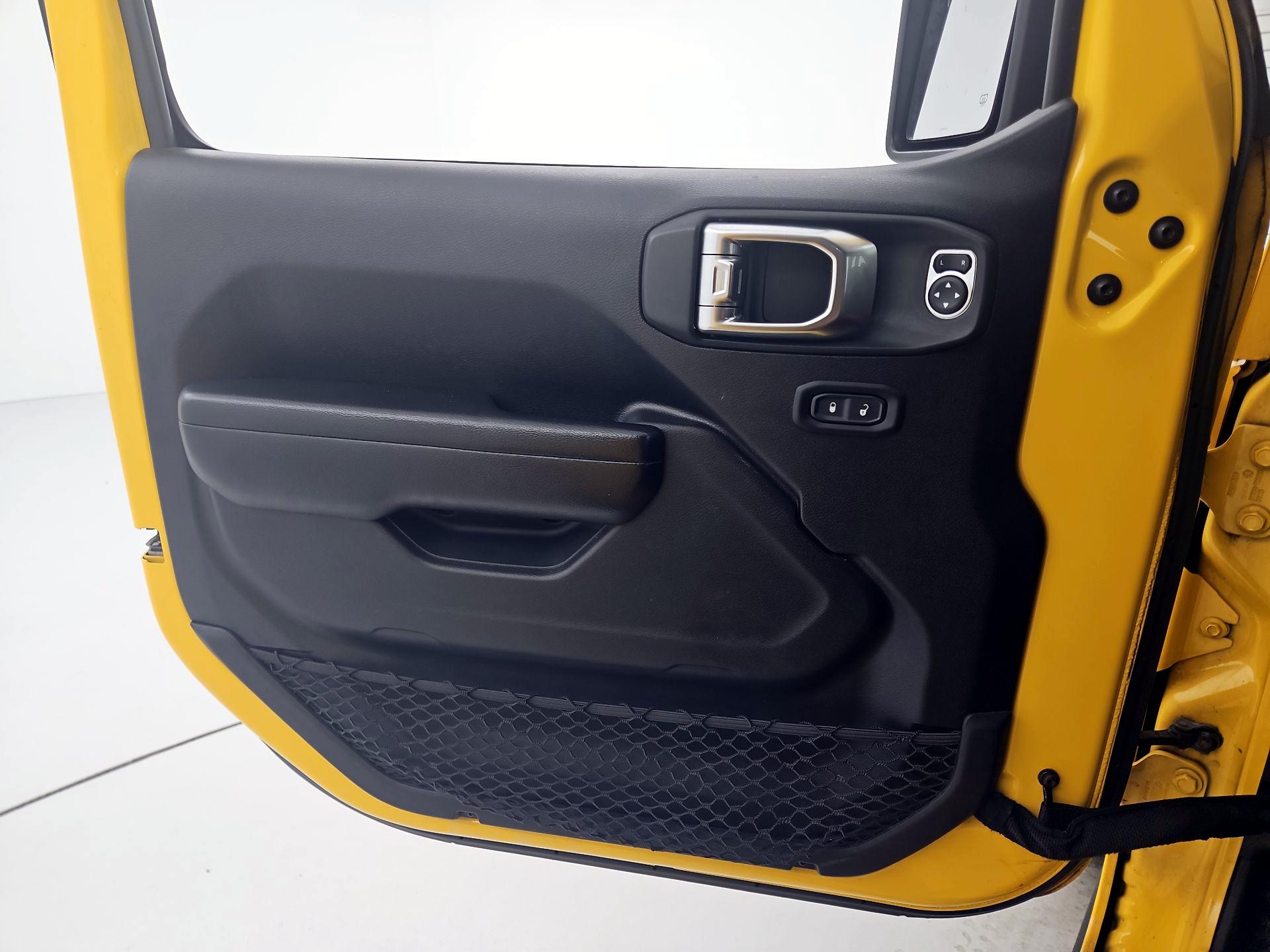 Thumbnail: 2020 Jeep Wrangler - 12