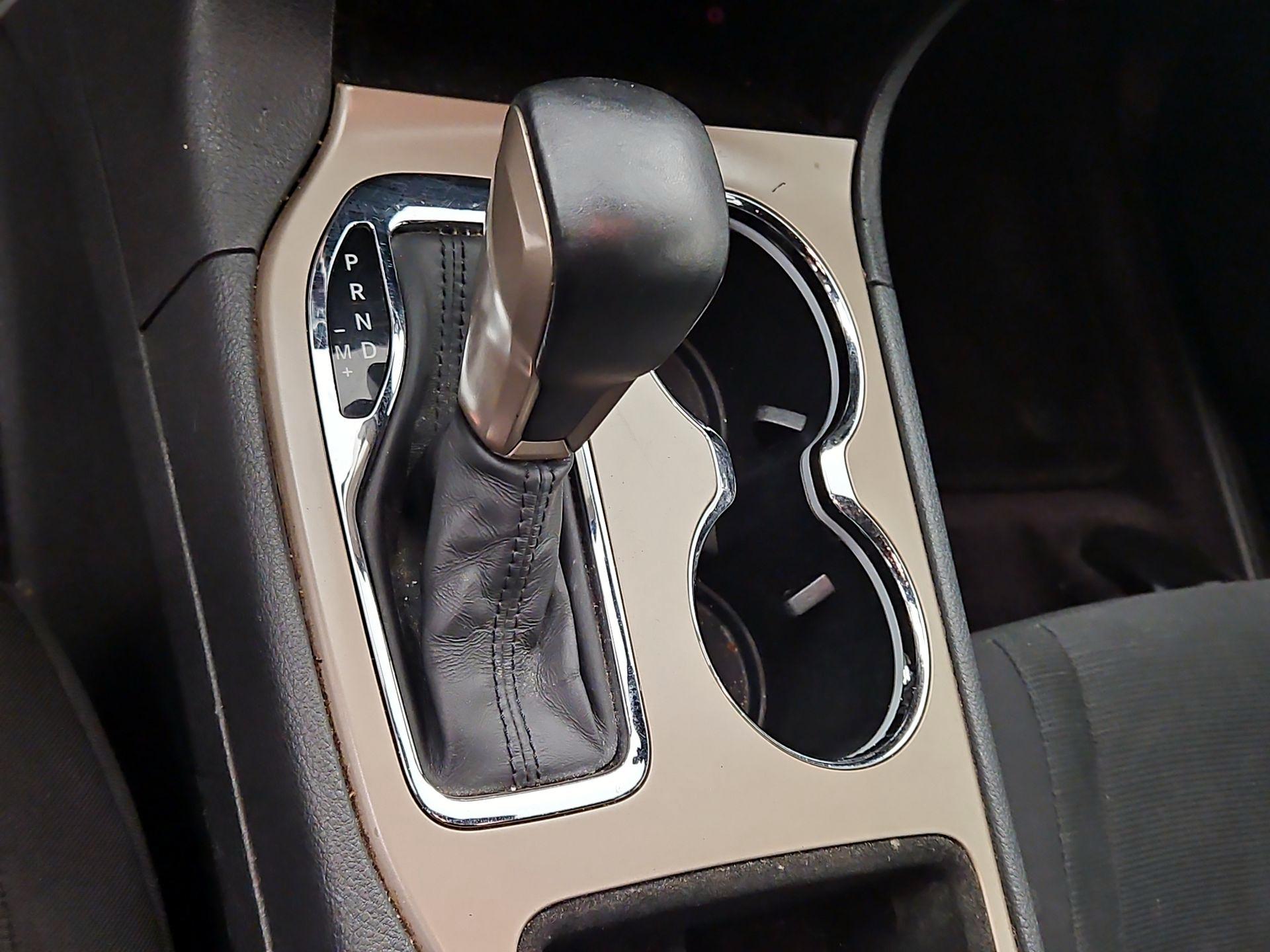 Thumbnail: 2017 Jeep Grand Cherokee - 17