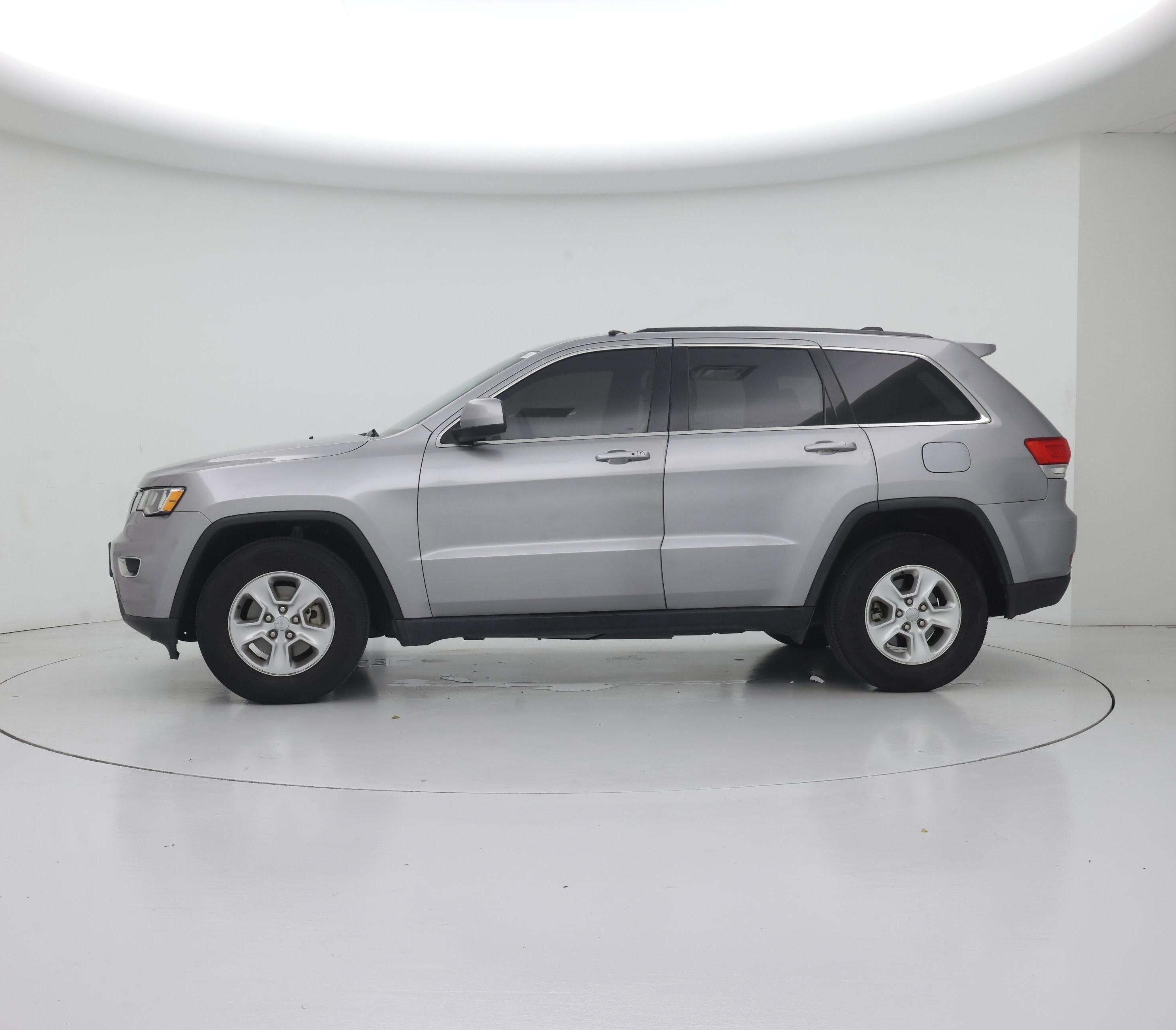 Thumbnail: 2017 Jeep Grand Cherokee - 3
