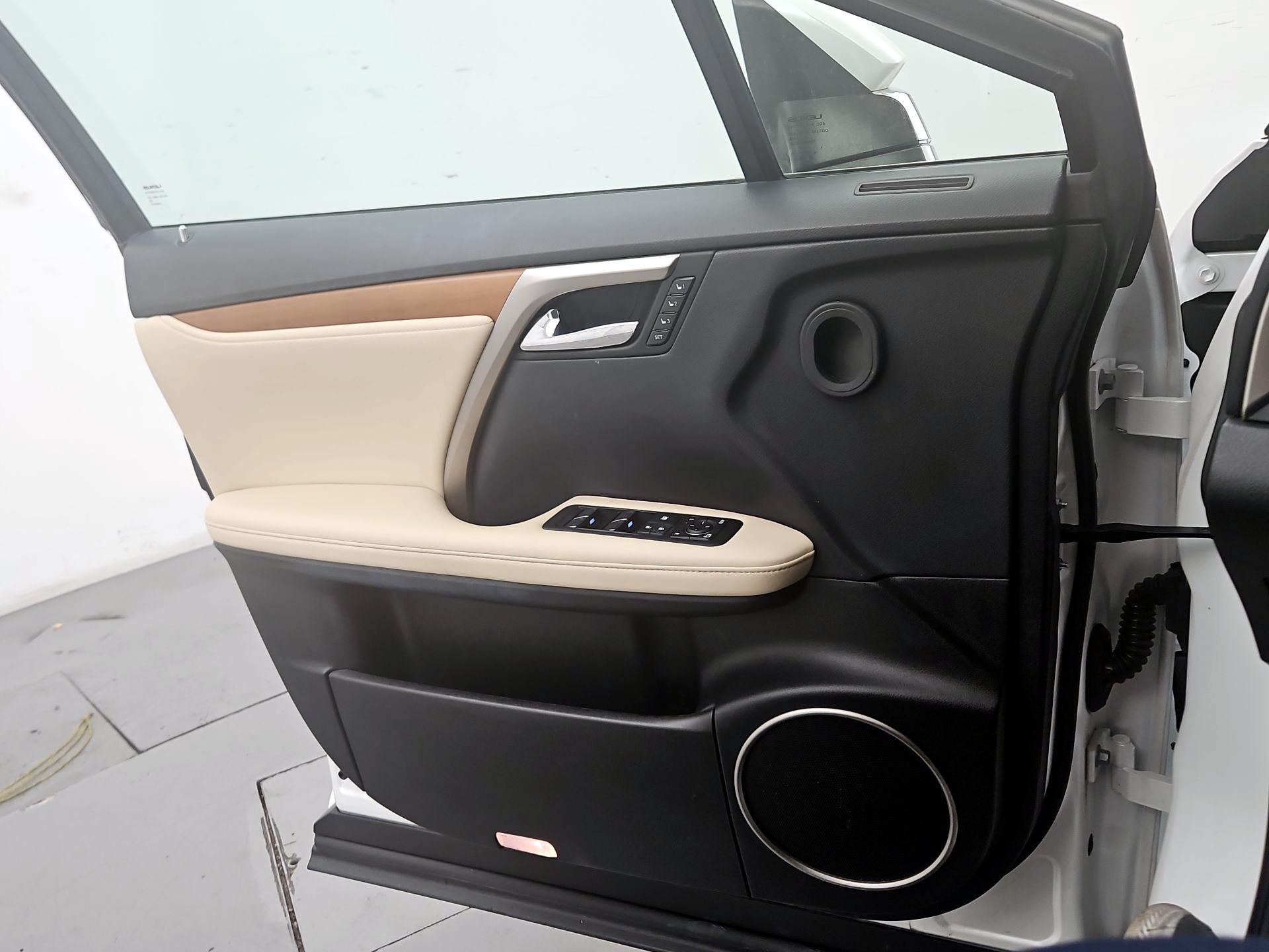 Thumbnail: 2021 Lexus RX - 12