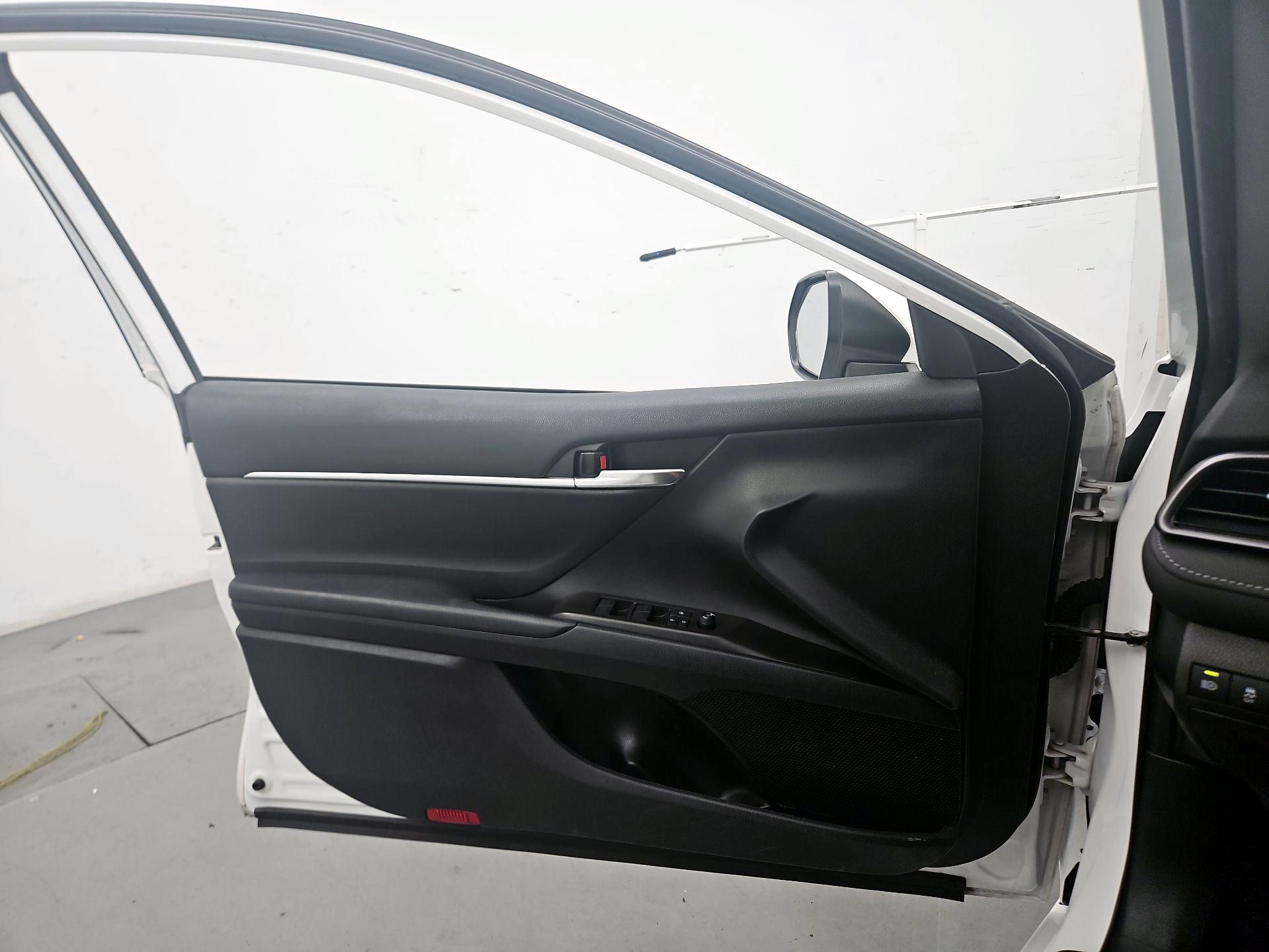 Thumbnail: 2021 Toyota Camry - 12
