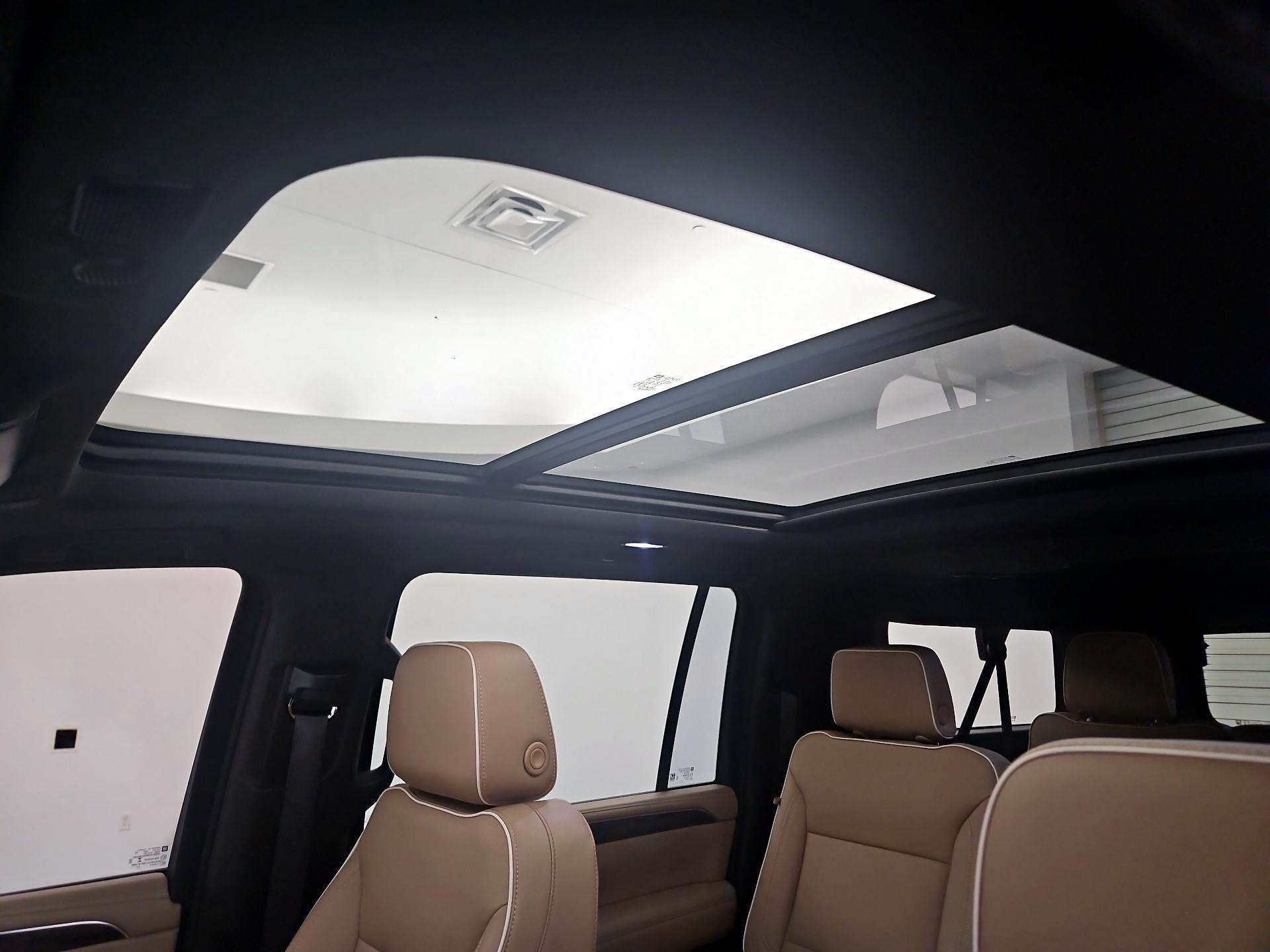 Thumbnail: 2023 Chevrolet Suburban - 20