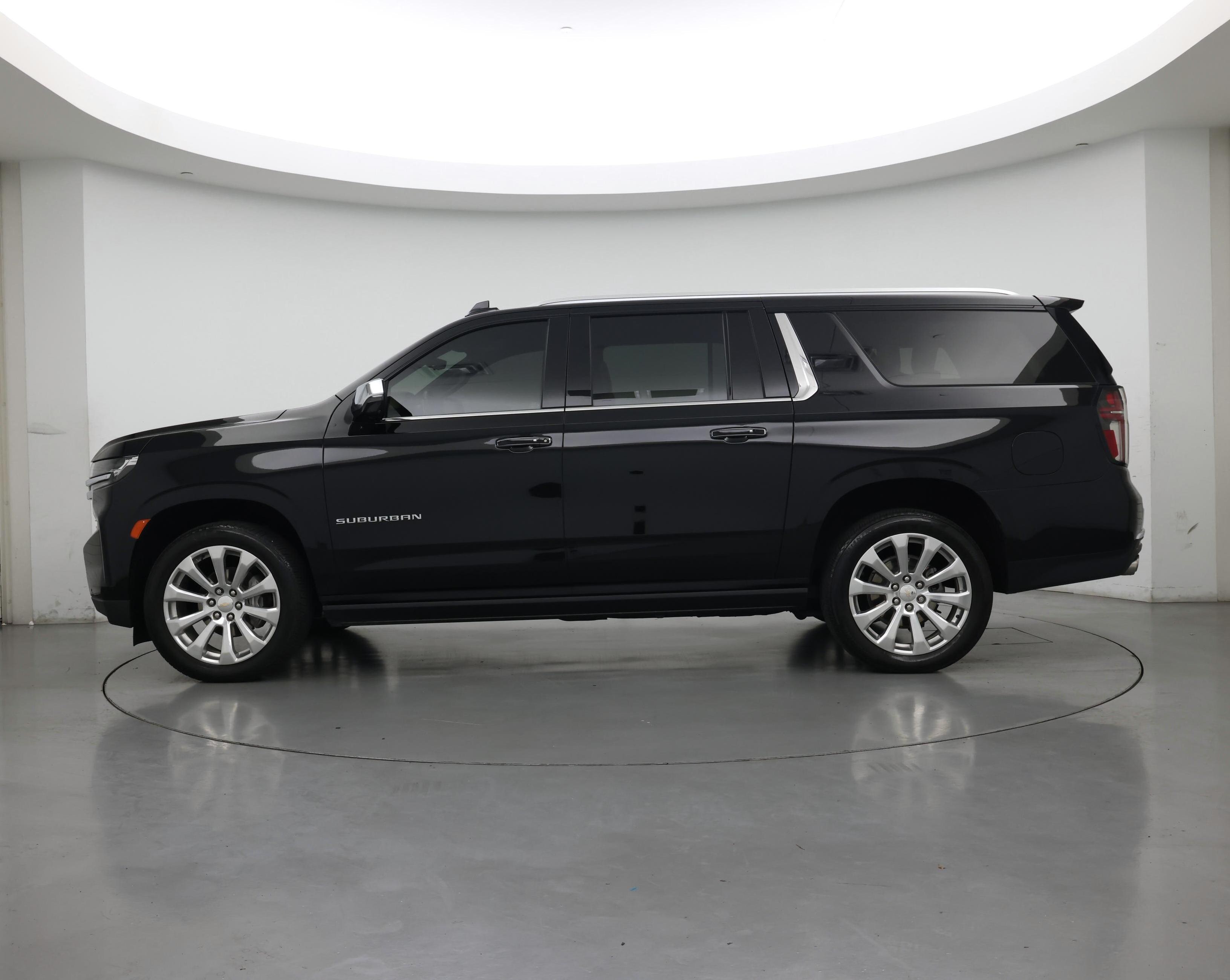 Thumbnail: 2023 Chevrolet Suburban - 3