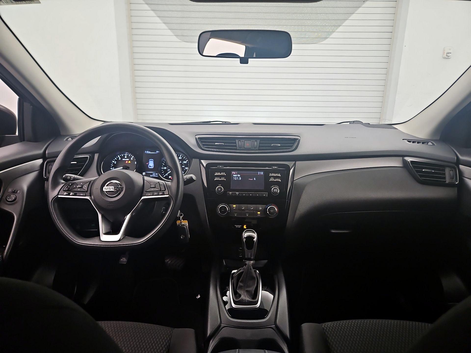 Thumbnail: 2017 Nissan Rogue Sport - 9