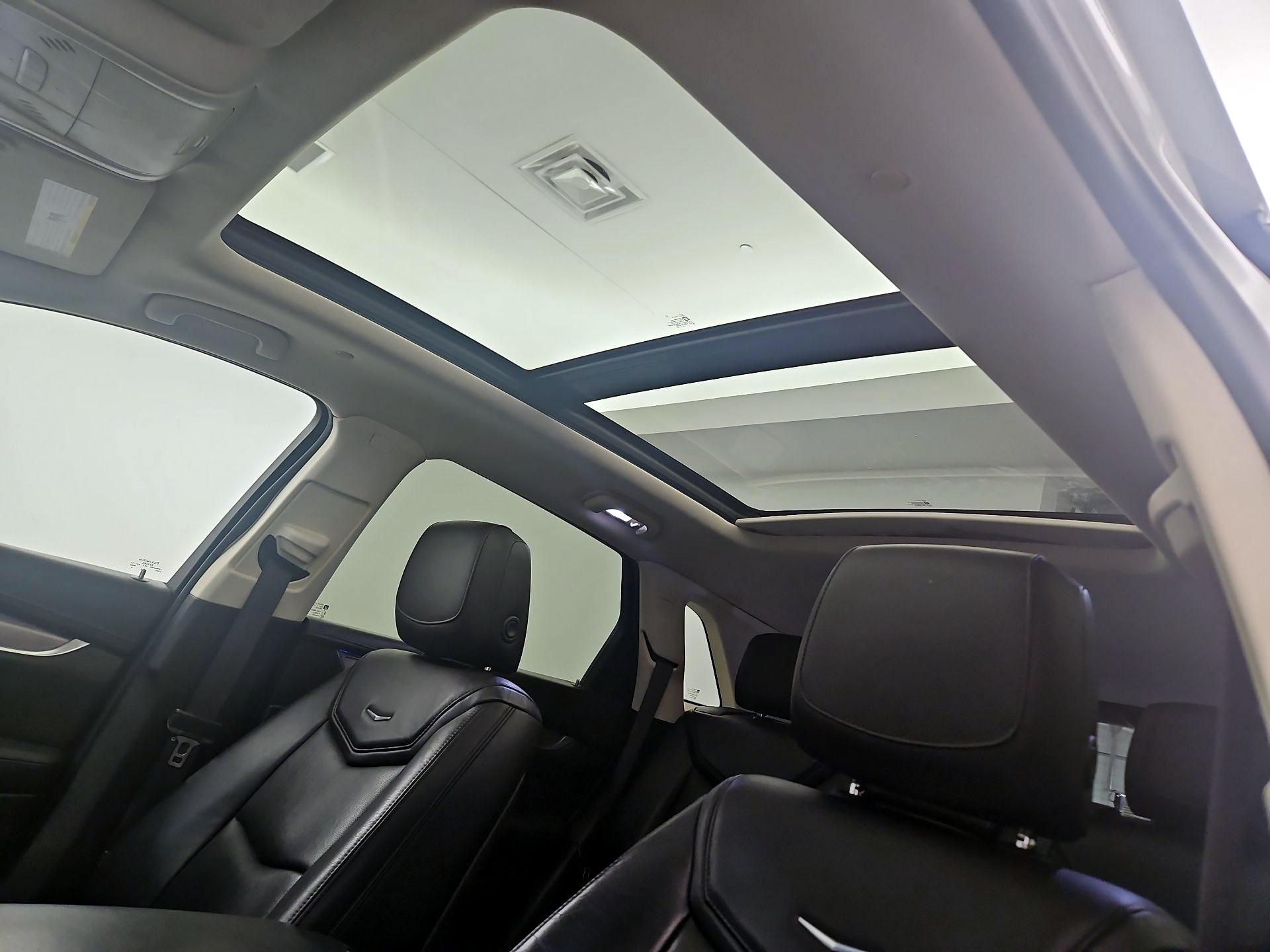 Thumbnail: 2017 Cadillac XT5 - 18