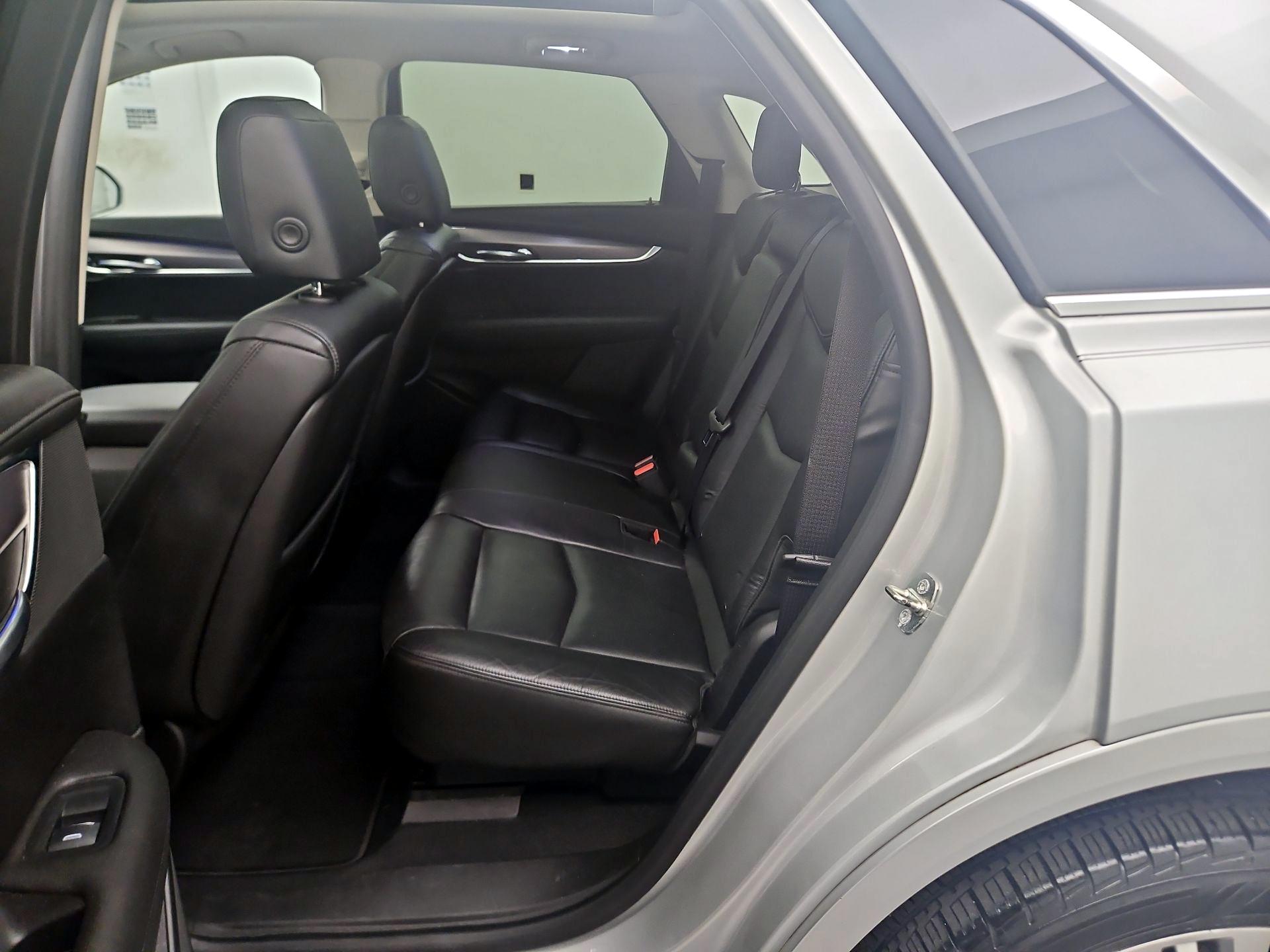 Thumbnail: 2017 Cadillac XT5 - 19