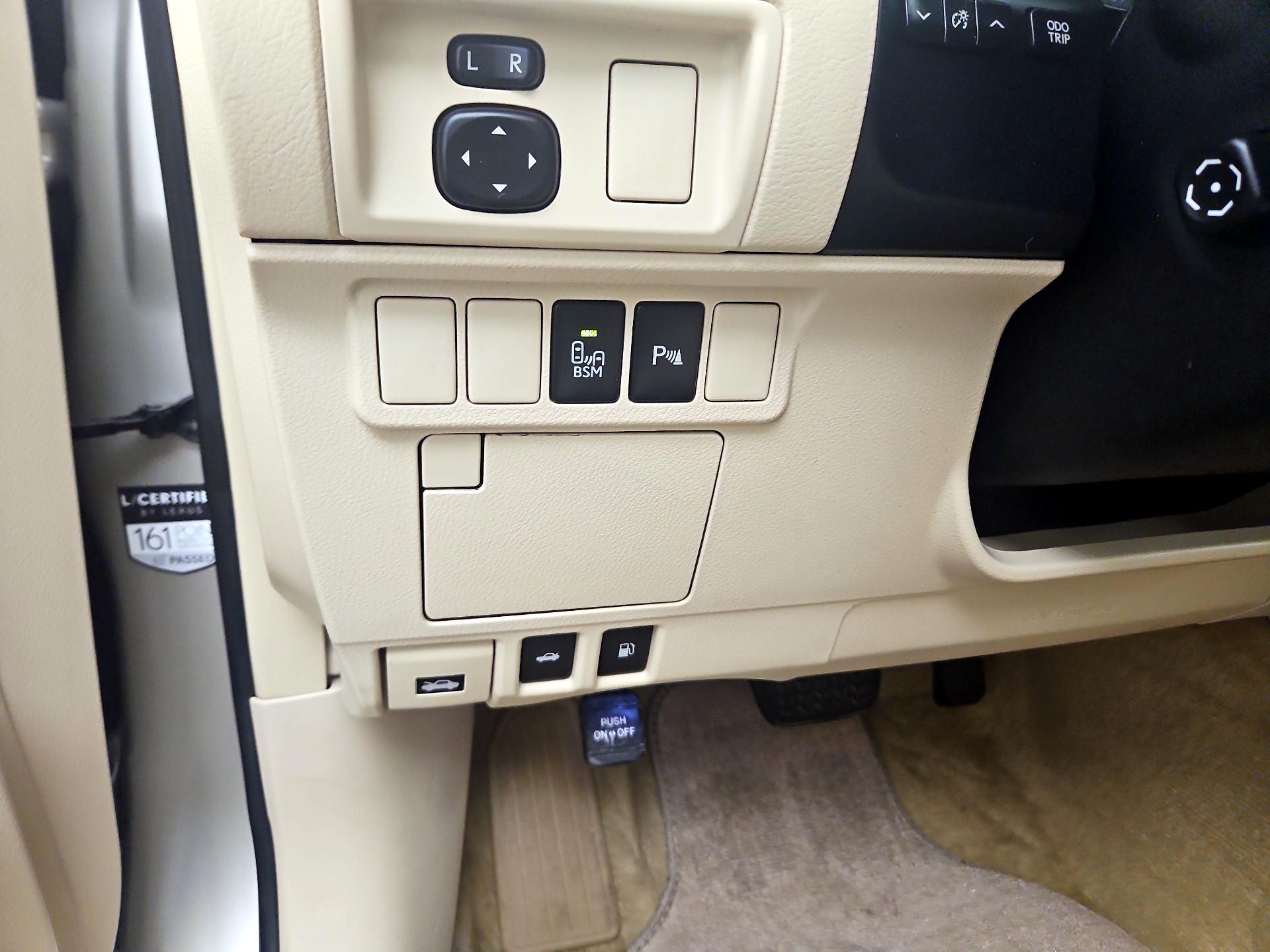 Thumbnail: 2013 Lexus ES - 13