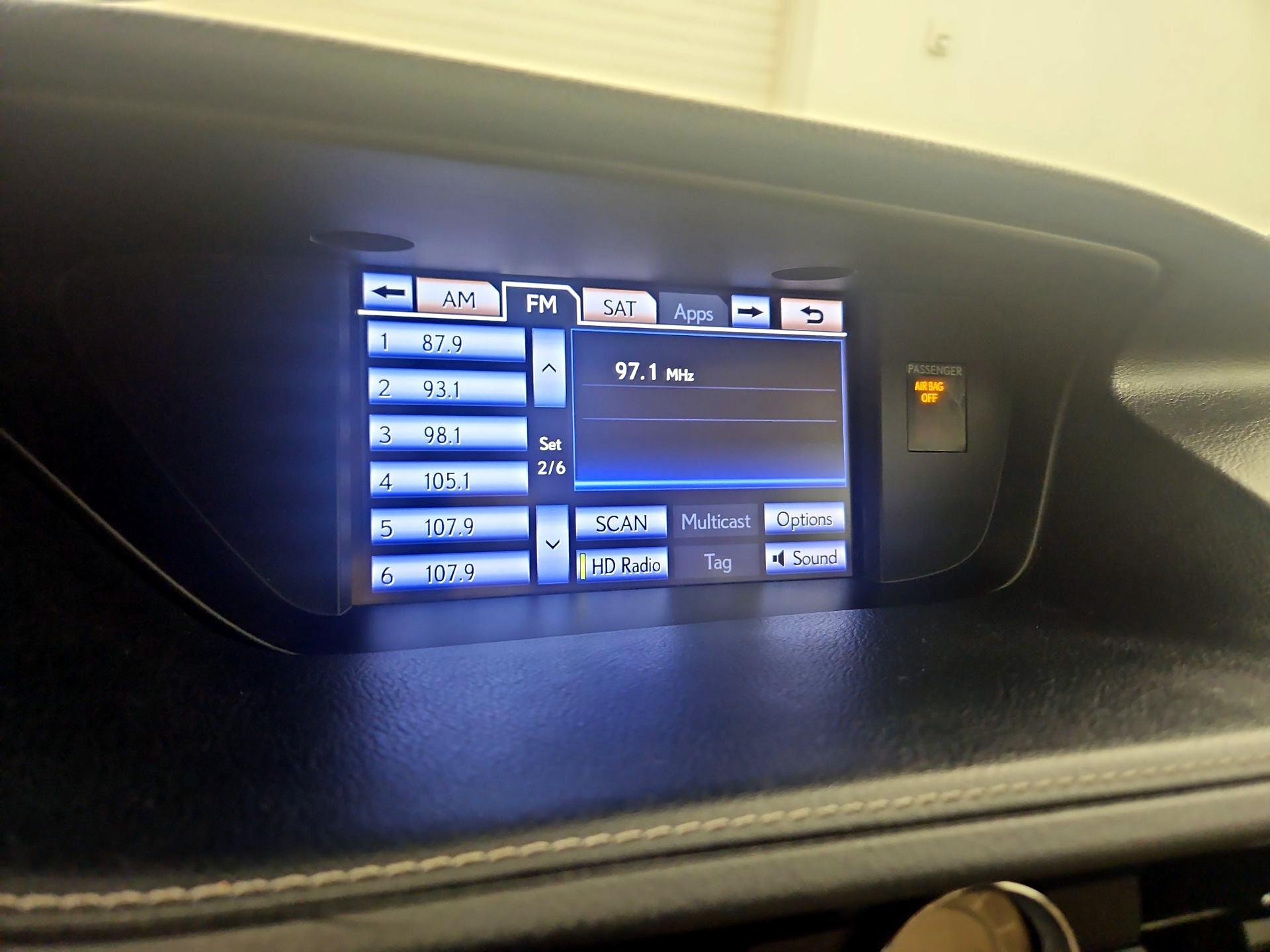 Thumbnail: 2013 Lexus ES - 14