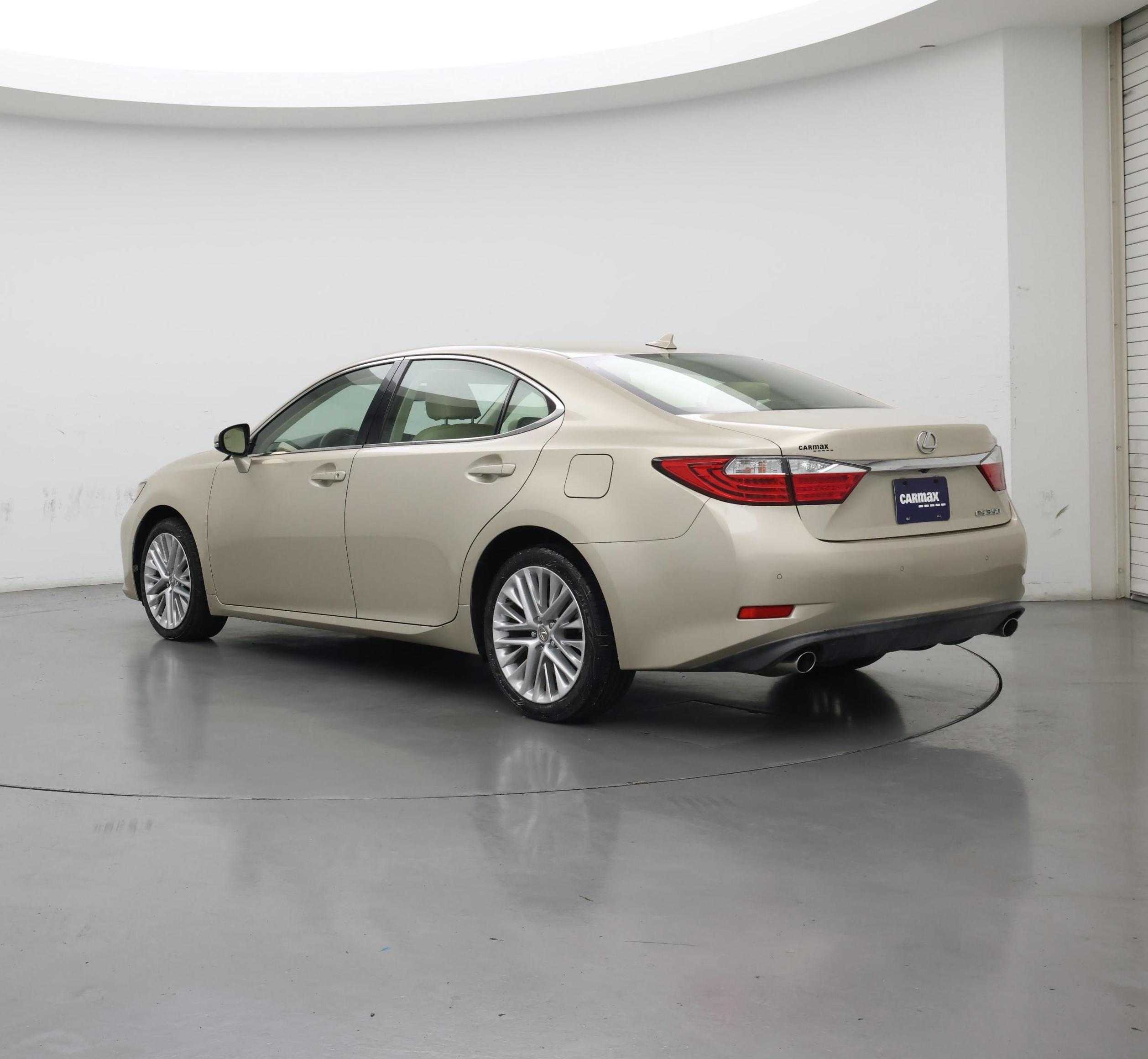 Thumbnail: 2013 Lexus ES - 2