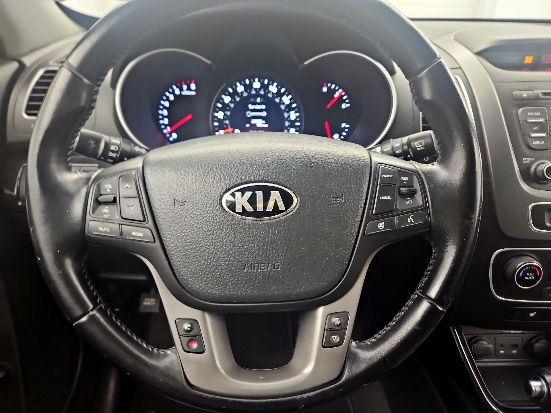 Thumbnail: 2015 Kia Sorento - 10