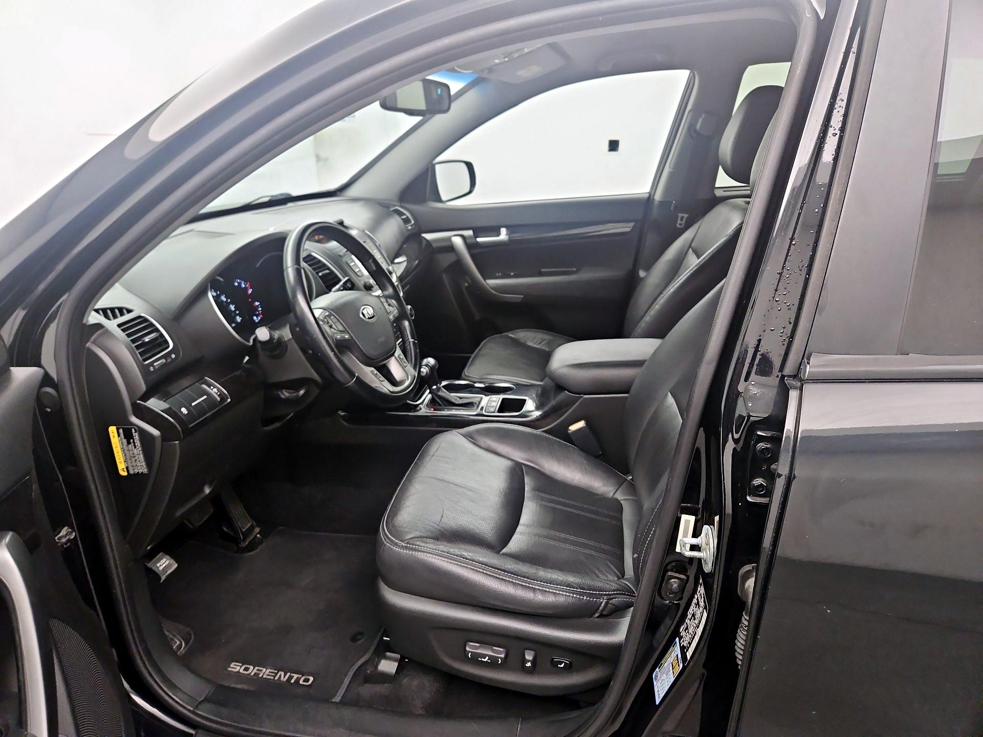 Thumbnail: 2015 Kia Sorento - 11