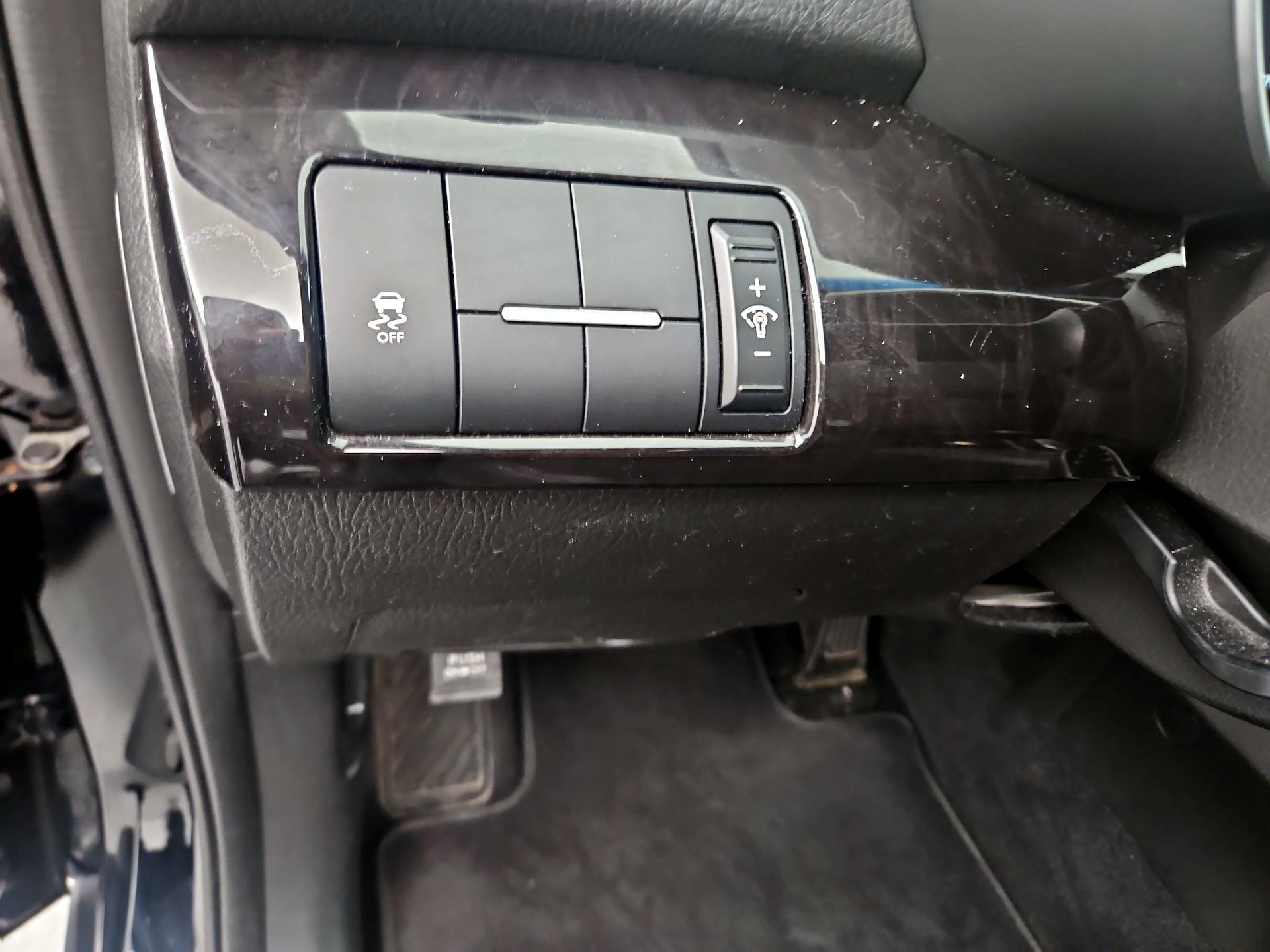 Thumbnail: 2015 Kia Sorento - 13