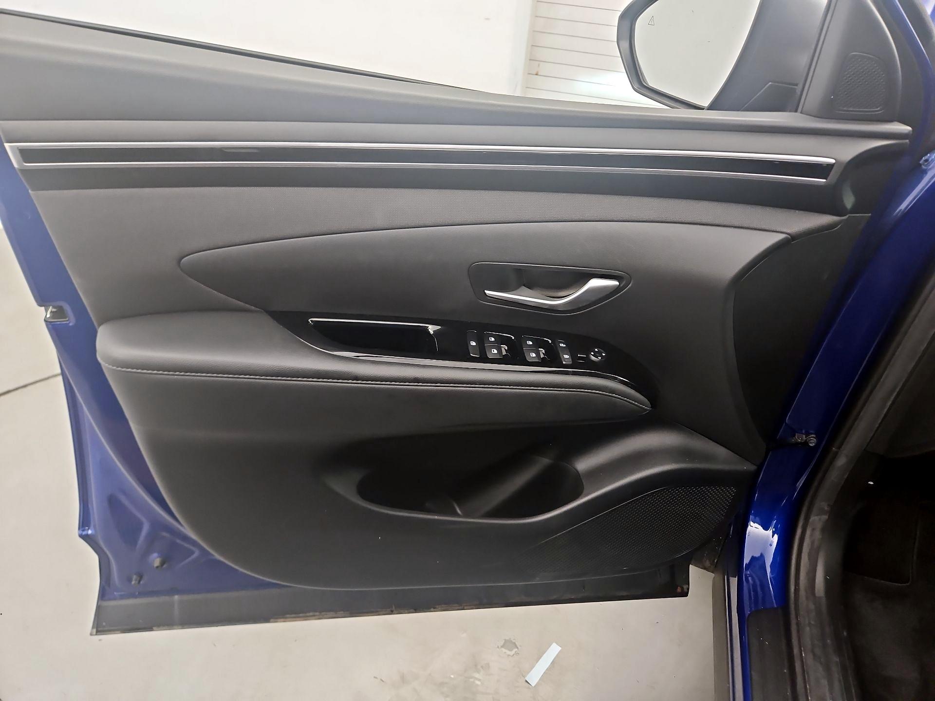 Thumbnail: 2022 Hyundai Tucson - 12
