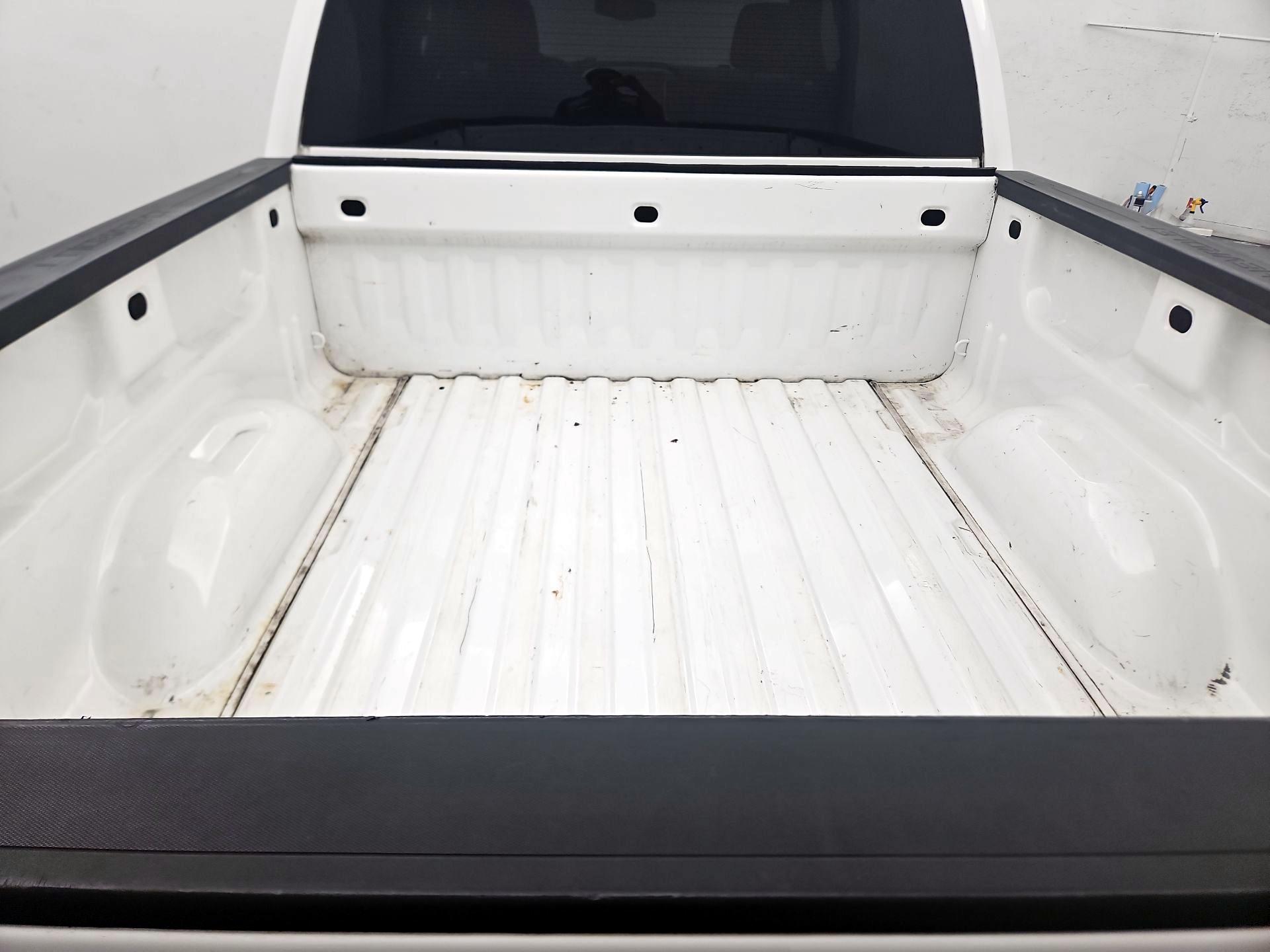 Thumbnail: 2014 Chevrolet Silverado 1500 - 18